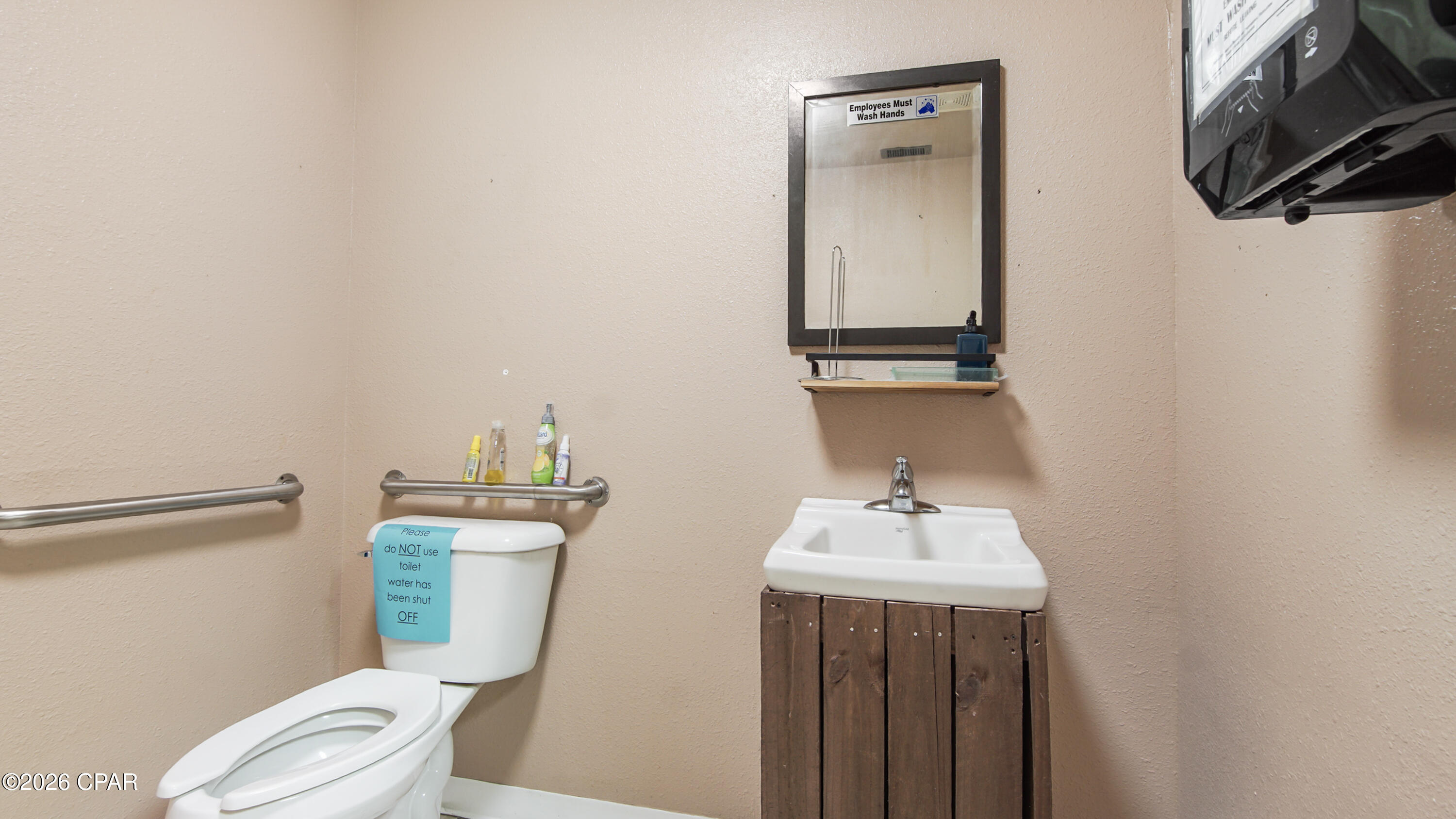 main property photo 24
