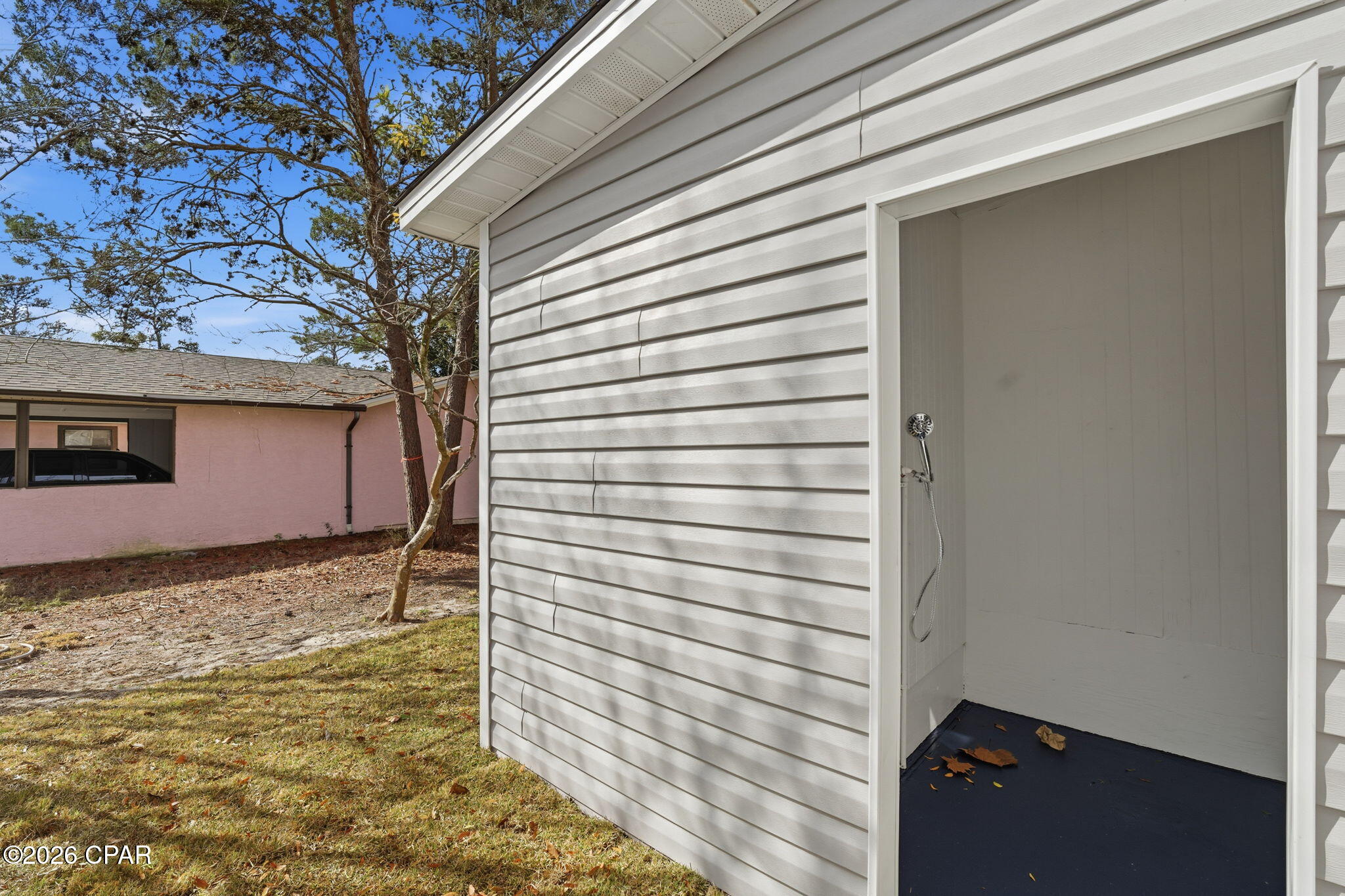 main property photo 41