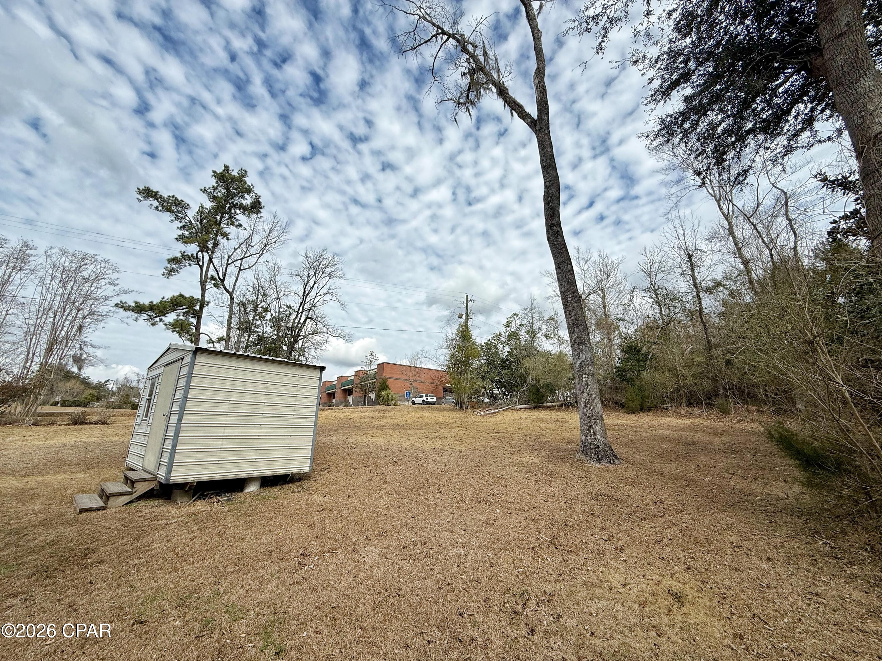 main property photo 23