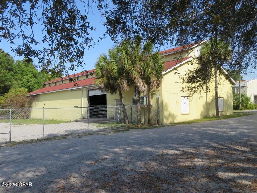 main property photo 29