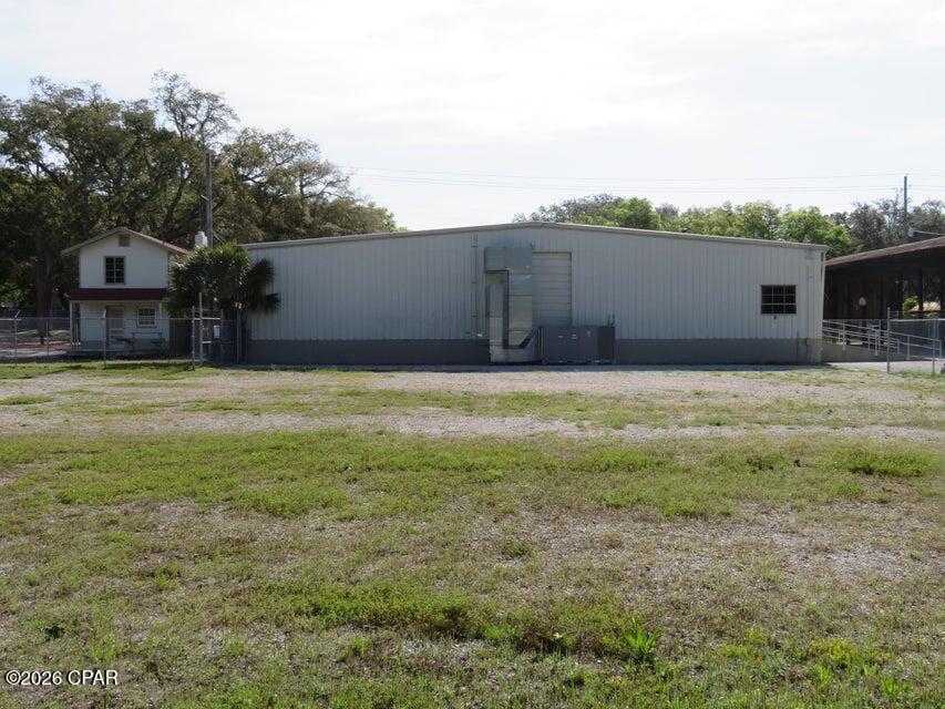 main property photo 10