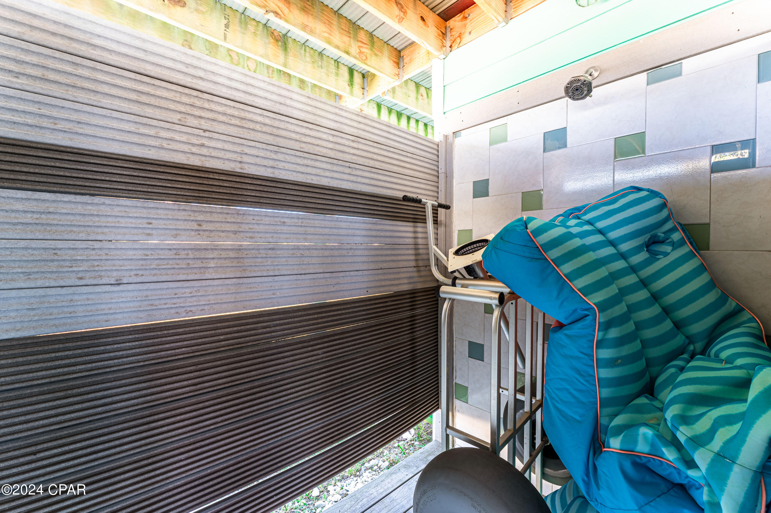 main property photo 76