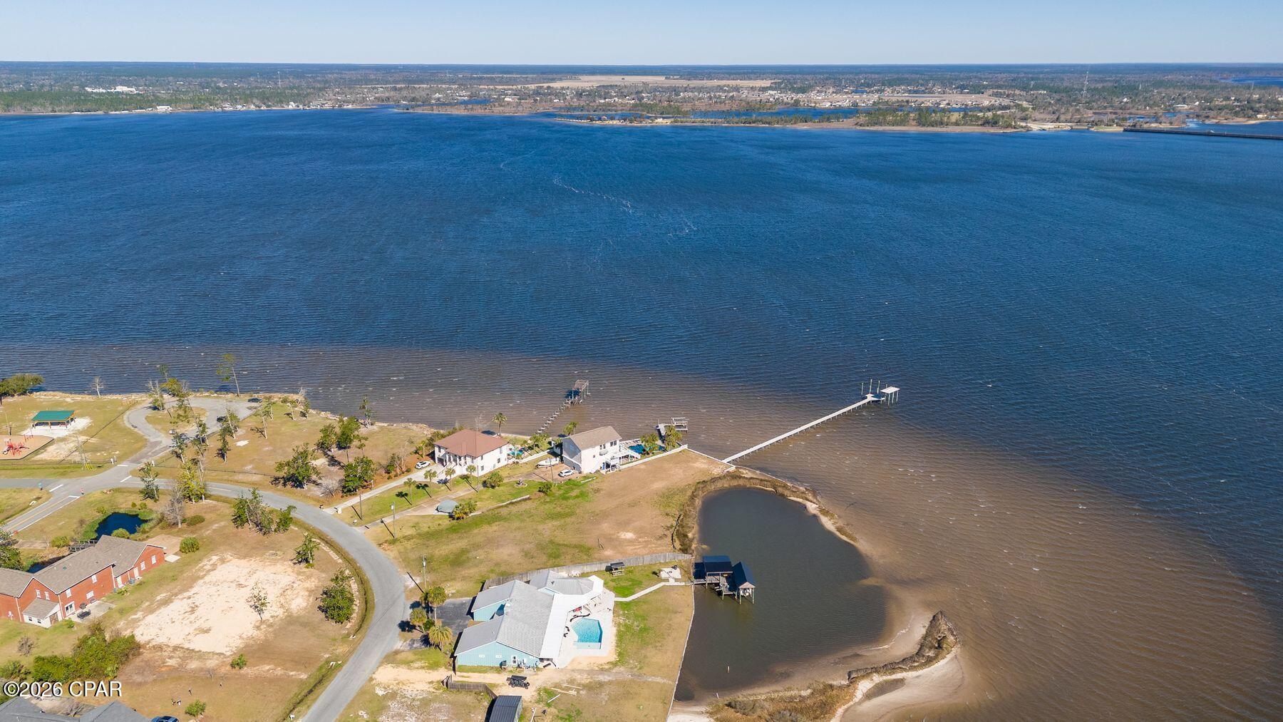 main property photo 30