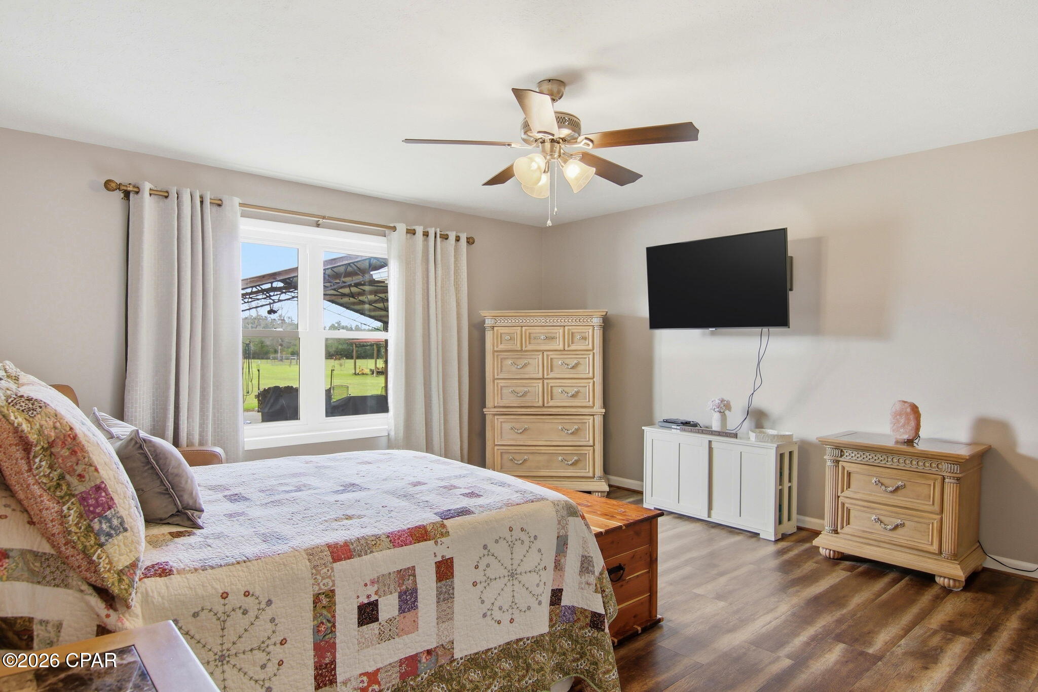 main property photo 23