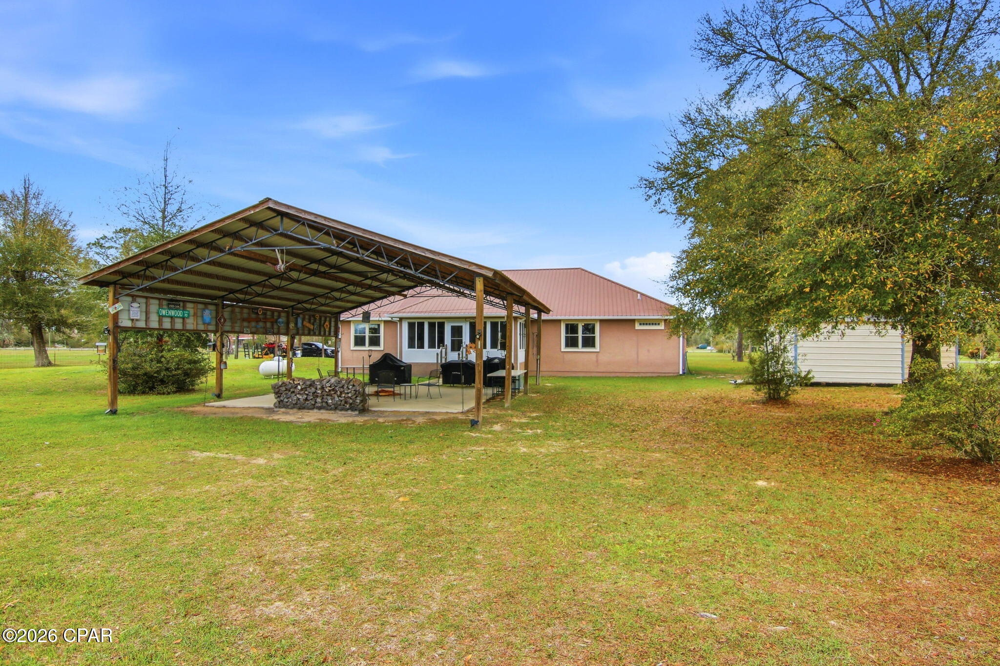 main property photo 40