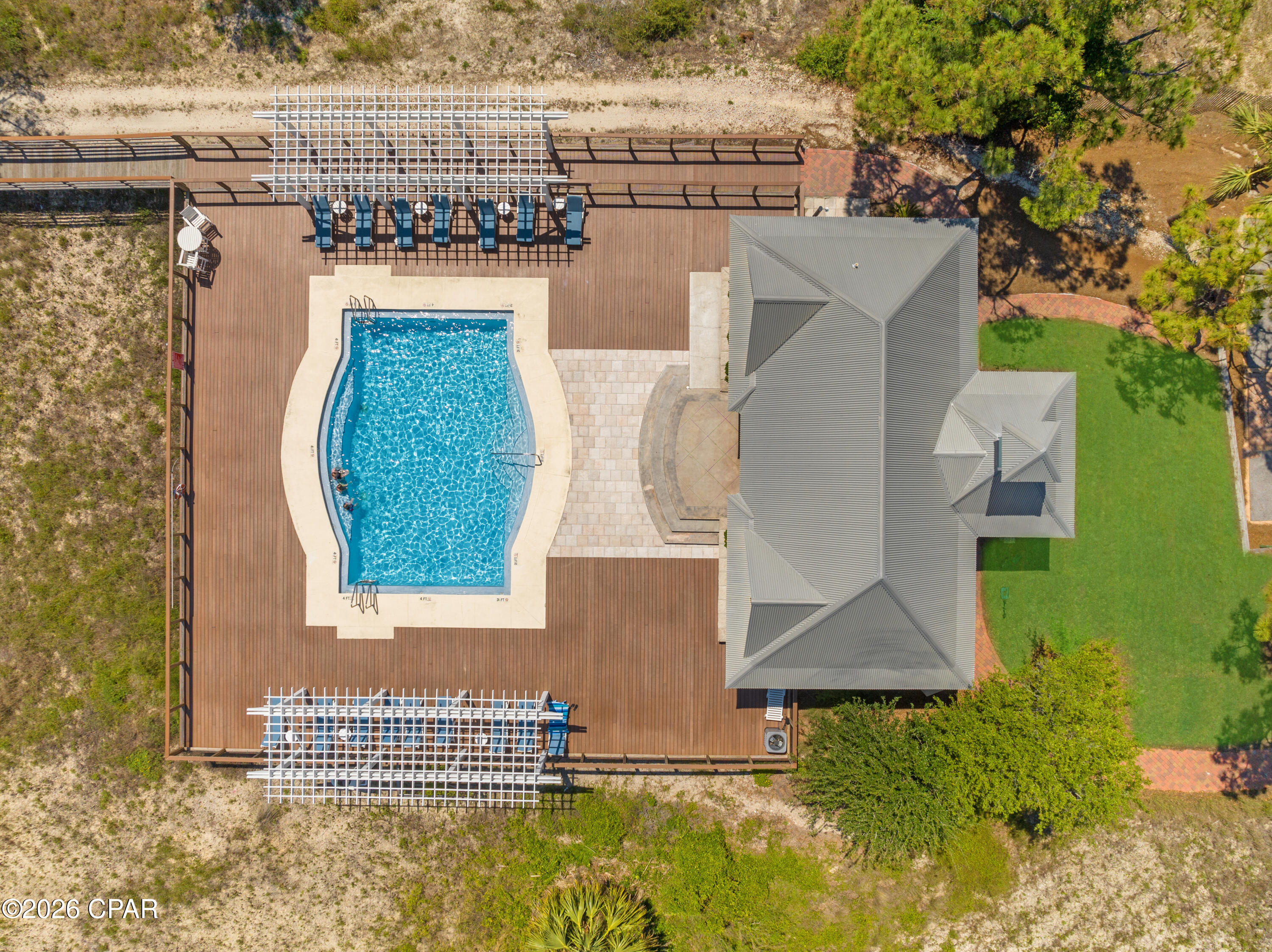 main property photo 23