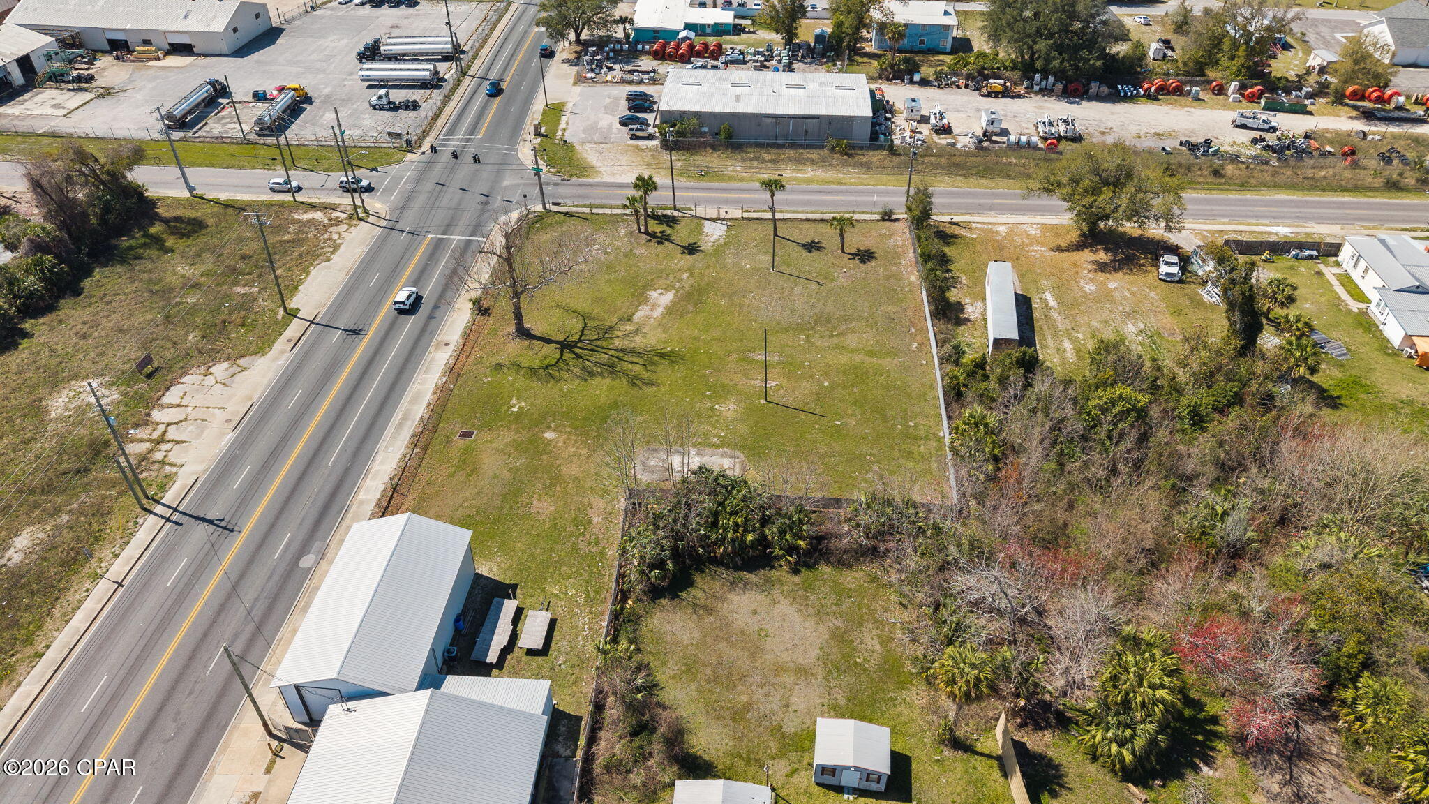 main property photo 32