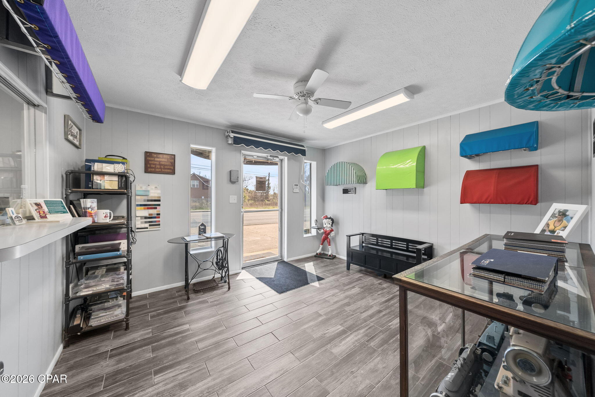 main property photo 5