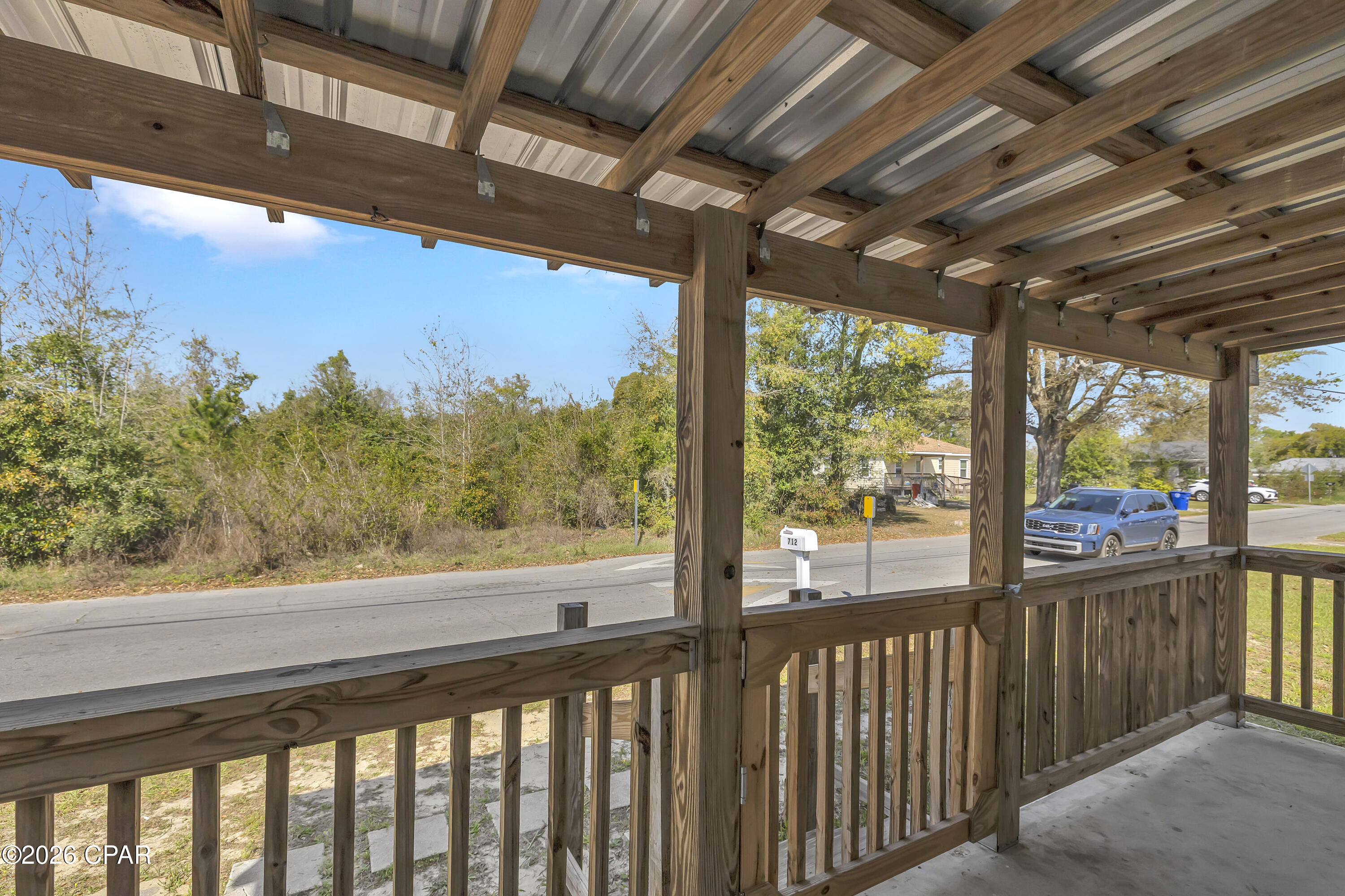 main property photo 28