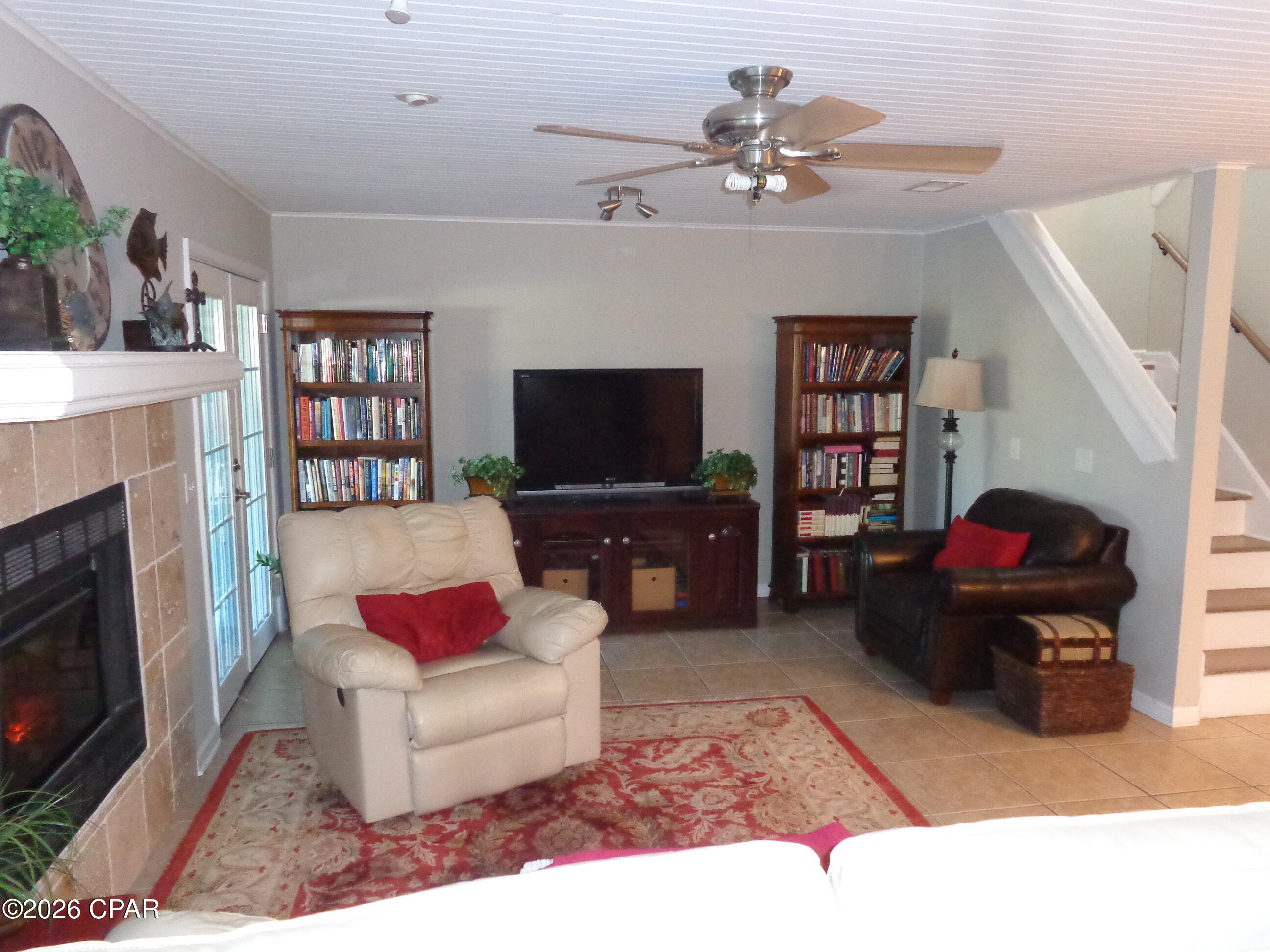 main property photo 17