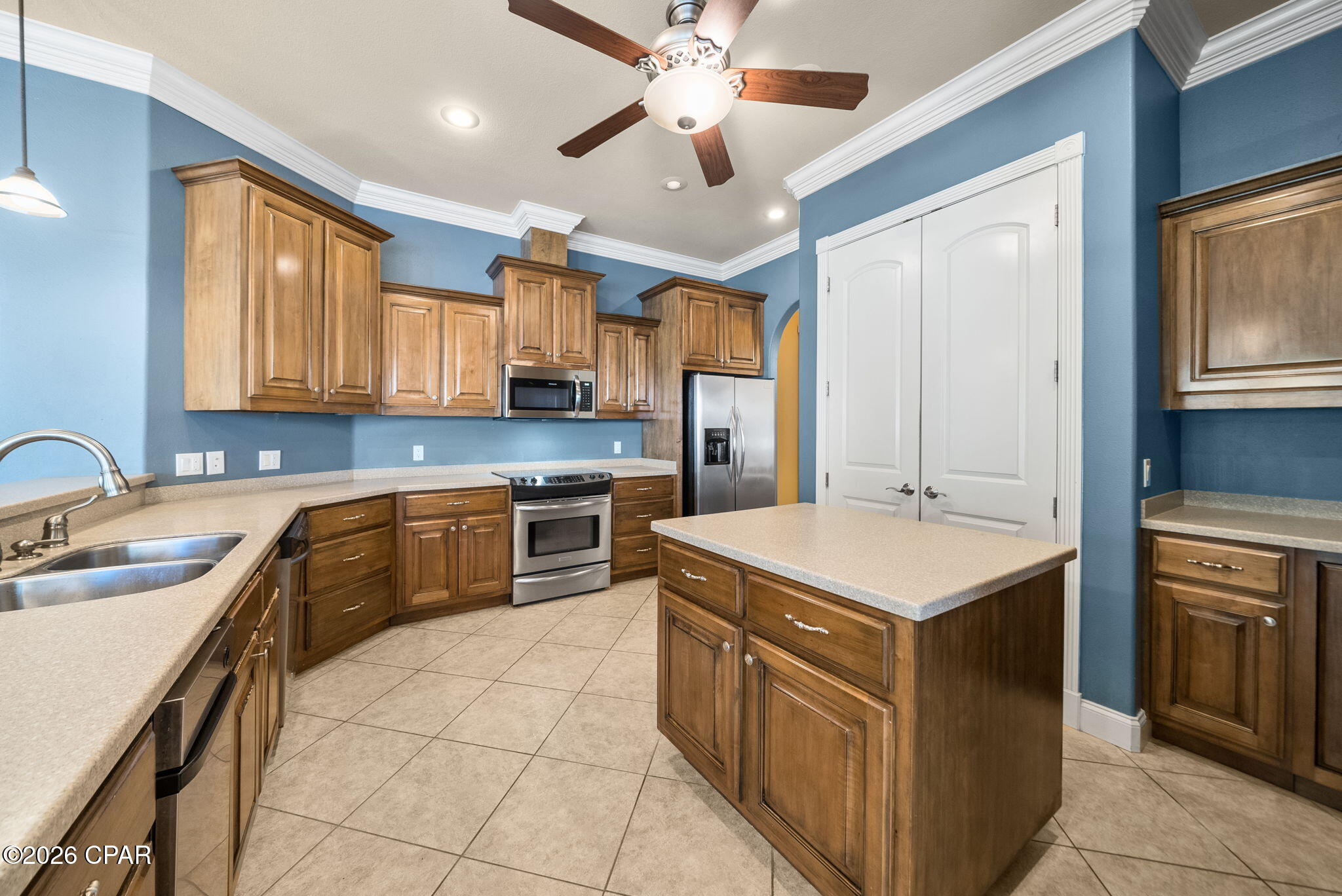 main property photo 8