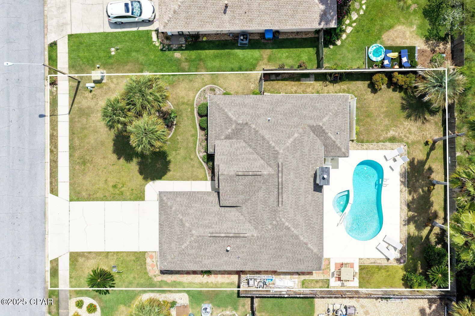 main property photo 40
