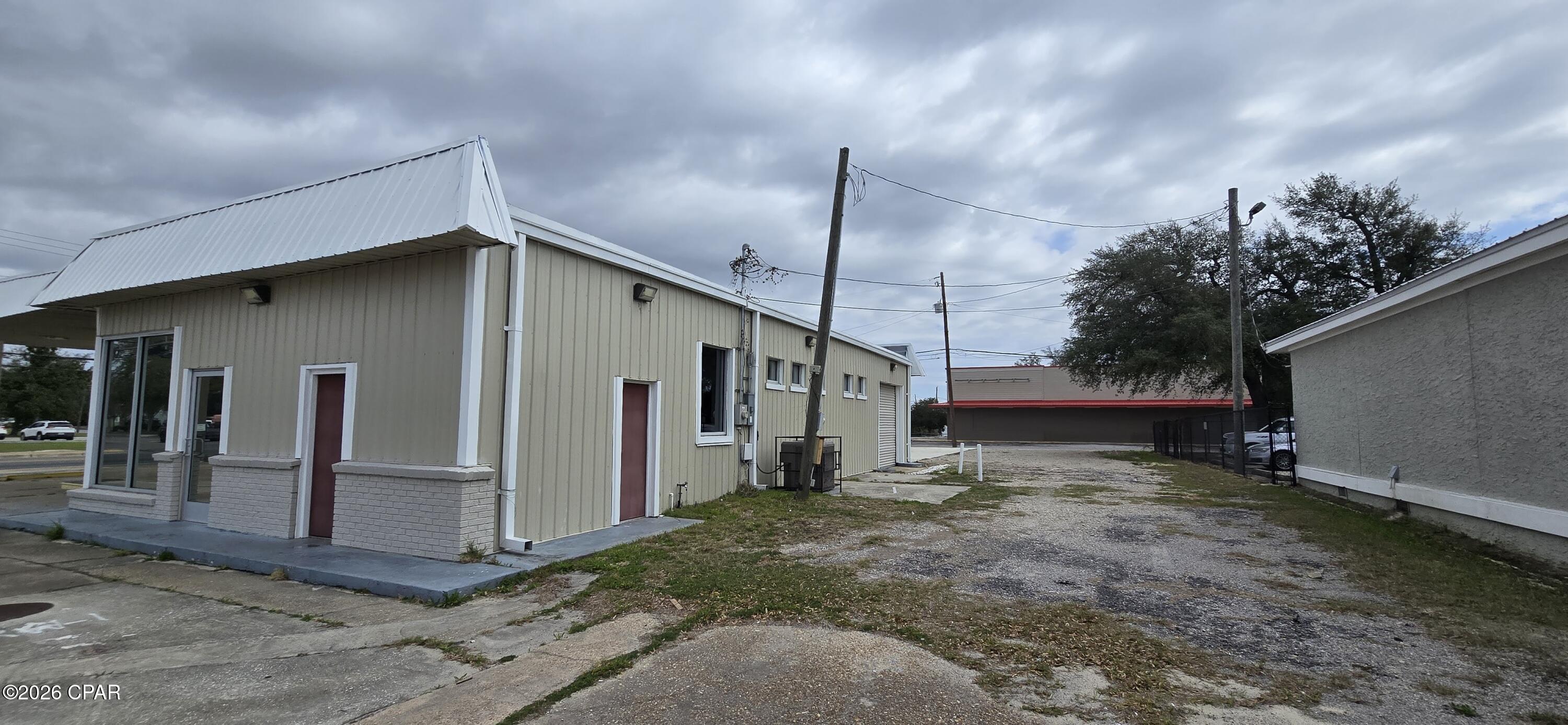main property photo 20