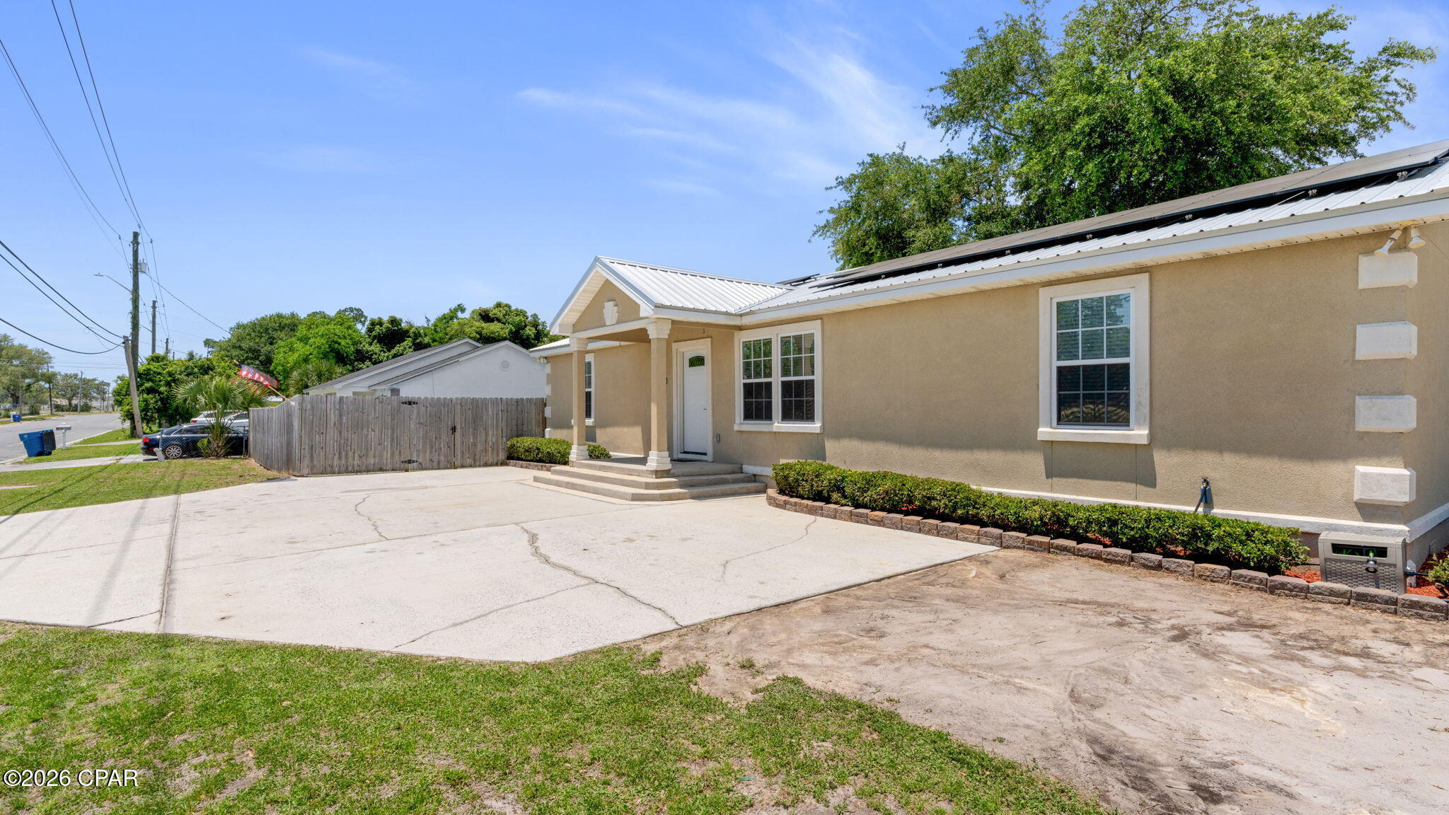 main property photo 40
