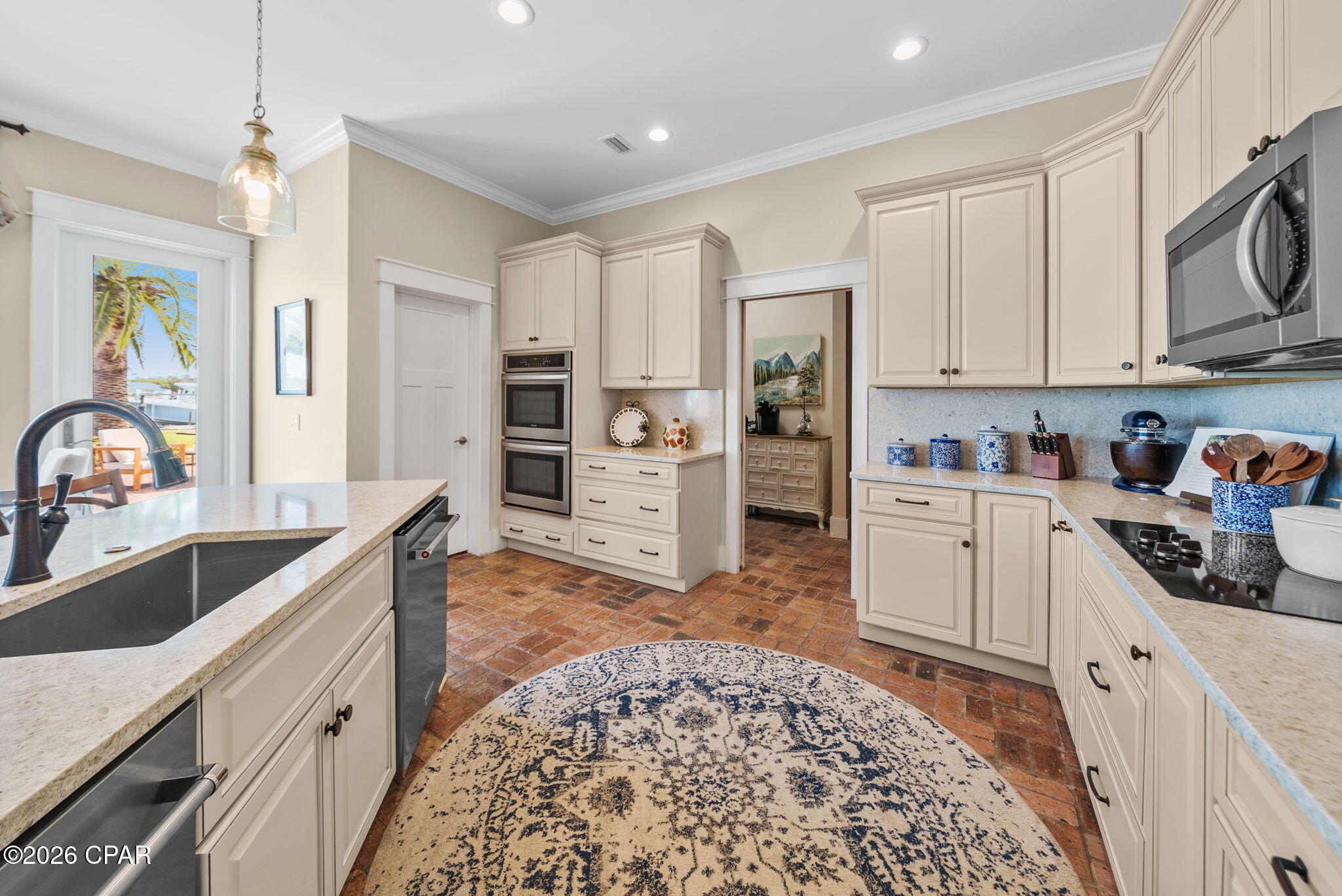 main property photo 31
