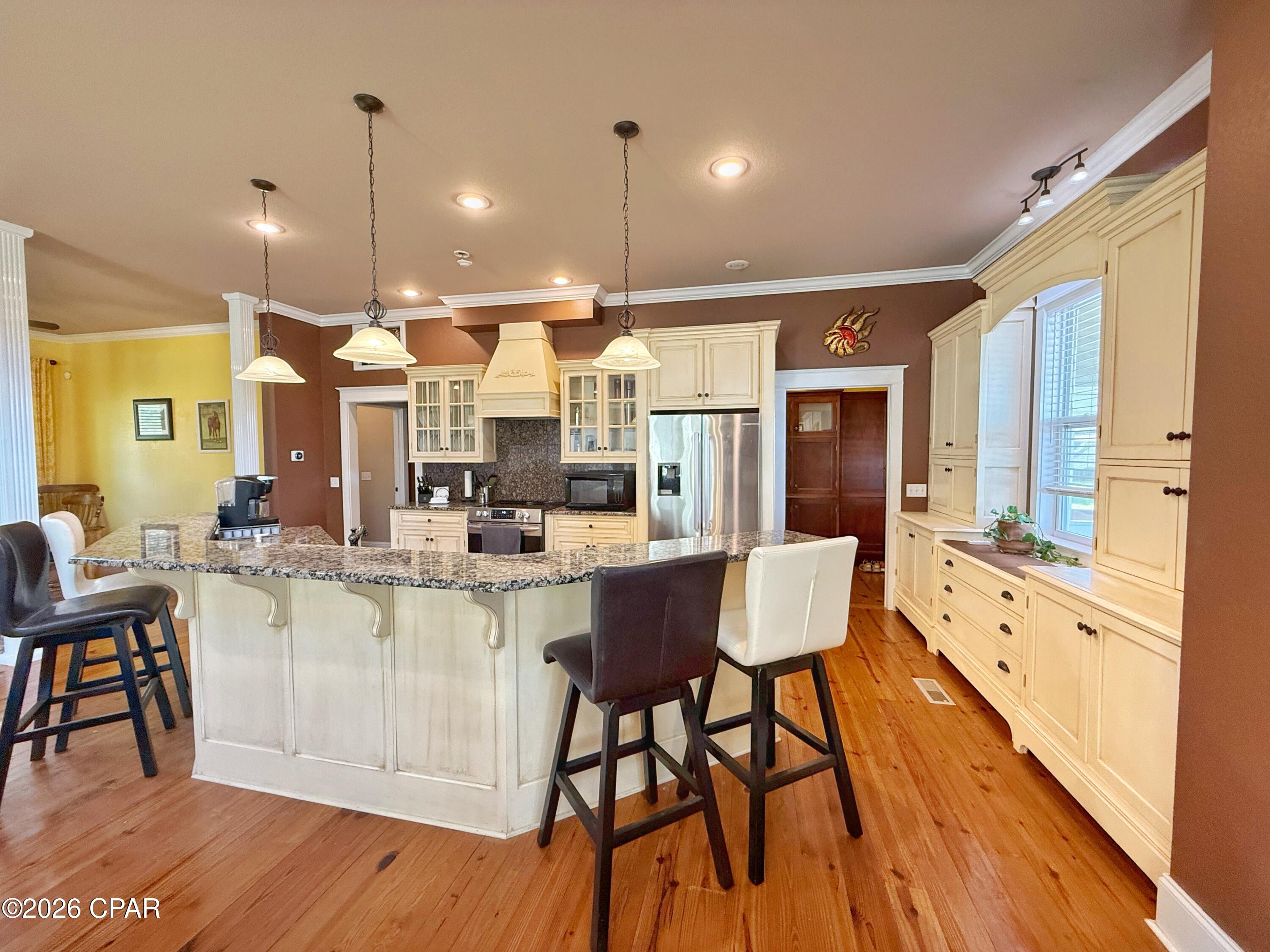 main property photo 14