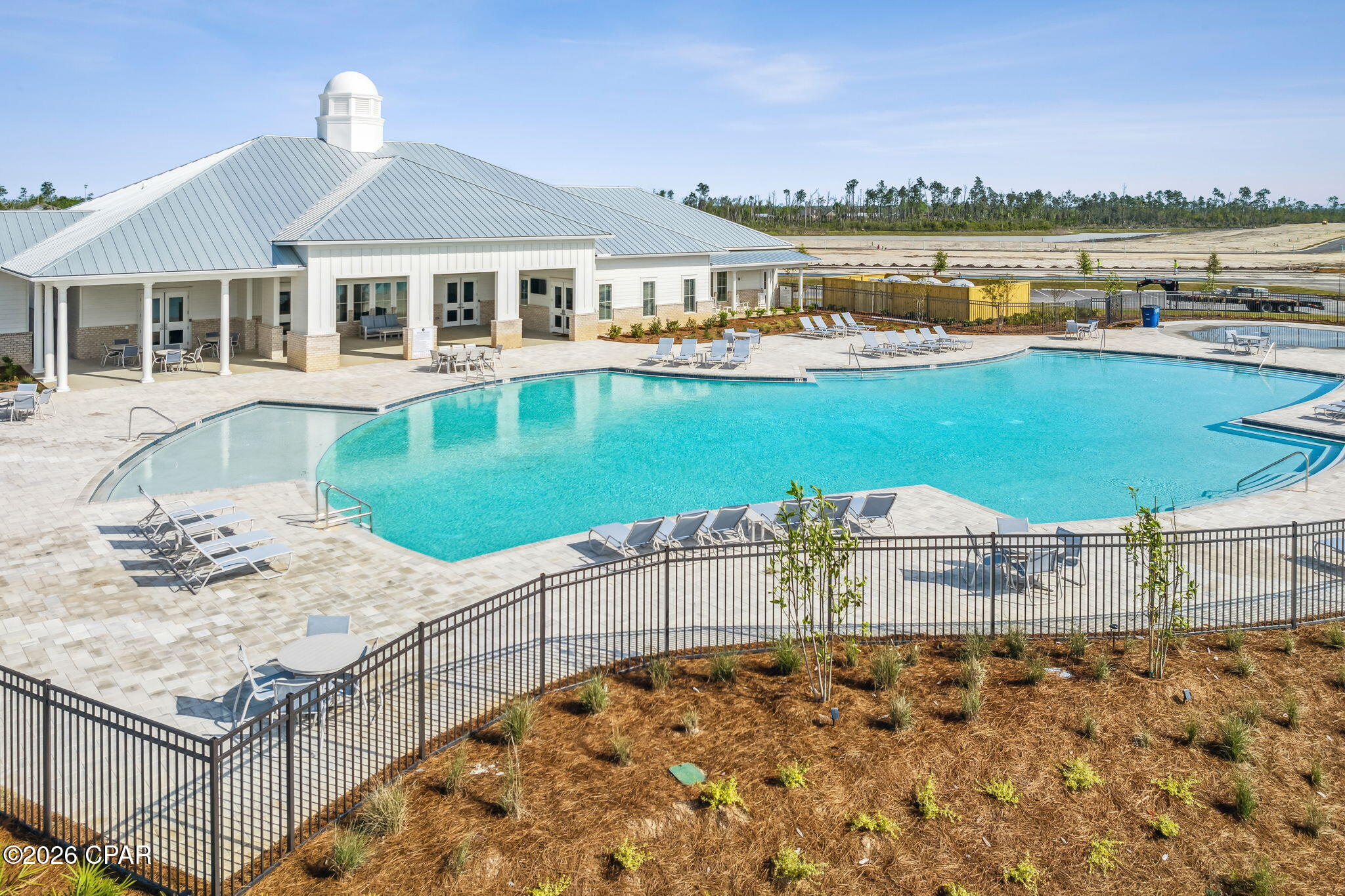 main property photo 40