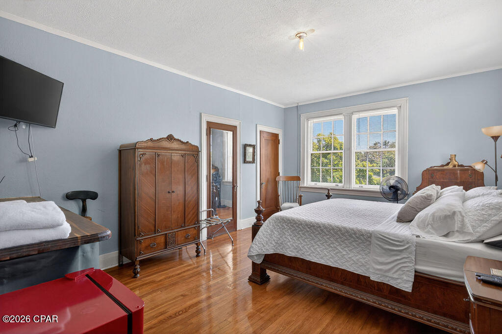 main property photo 51