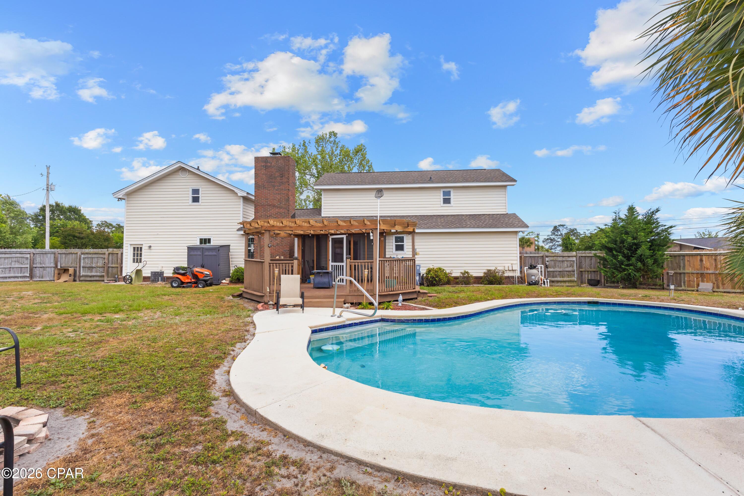 main property photo 23