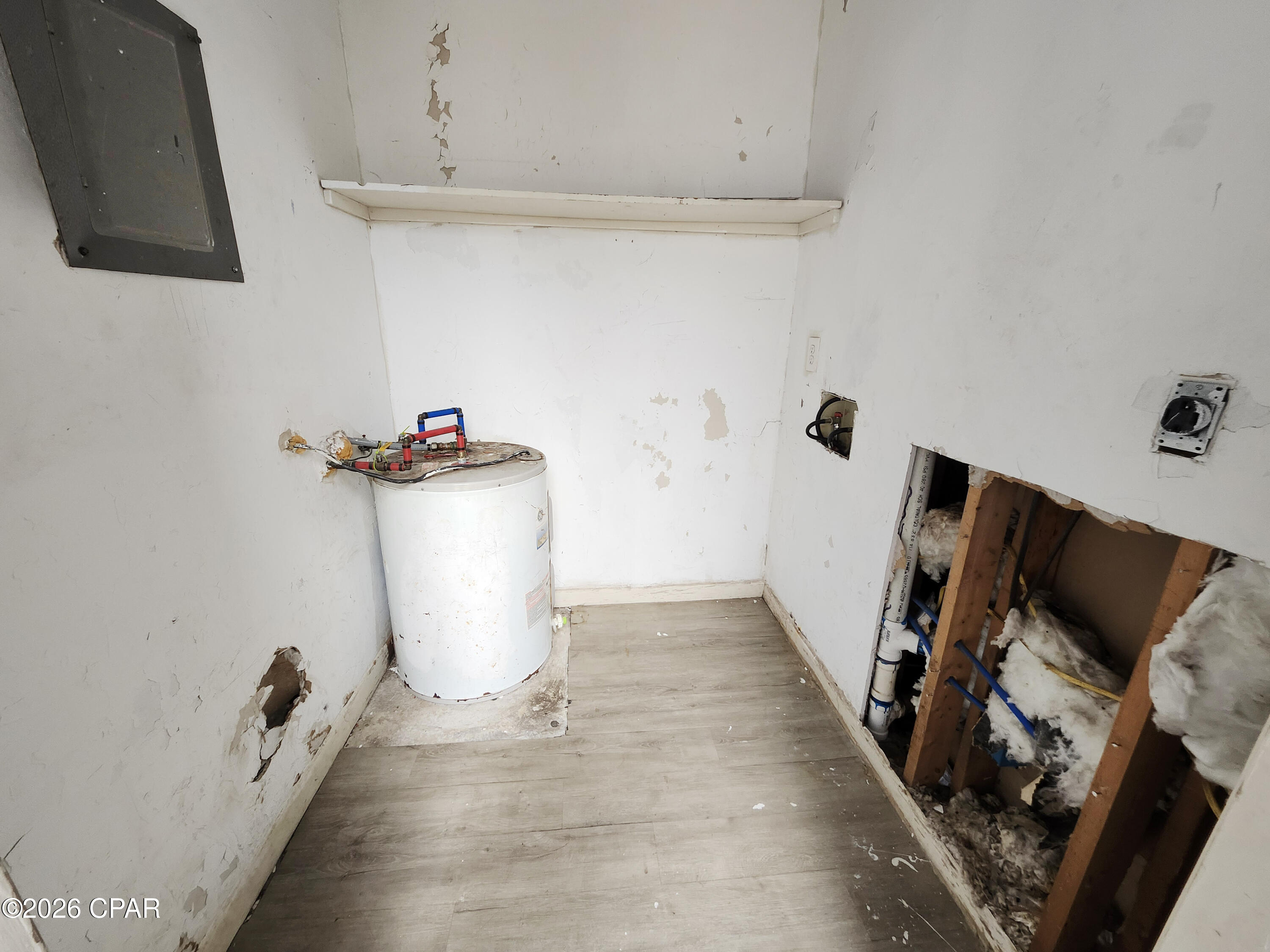 main property photo 31