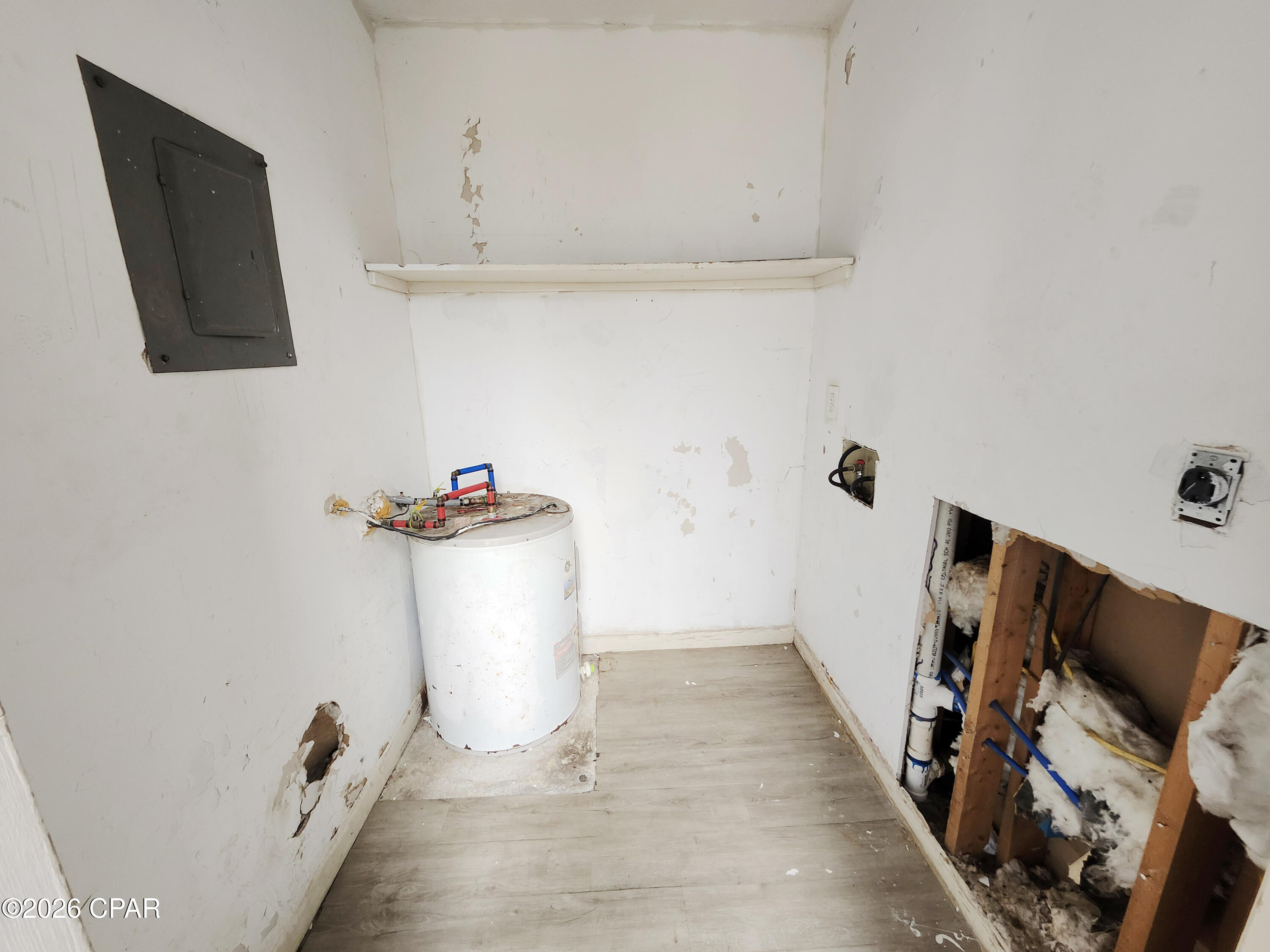 main property photo 32