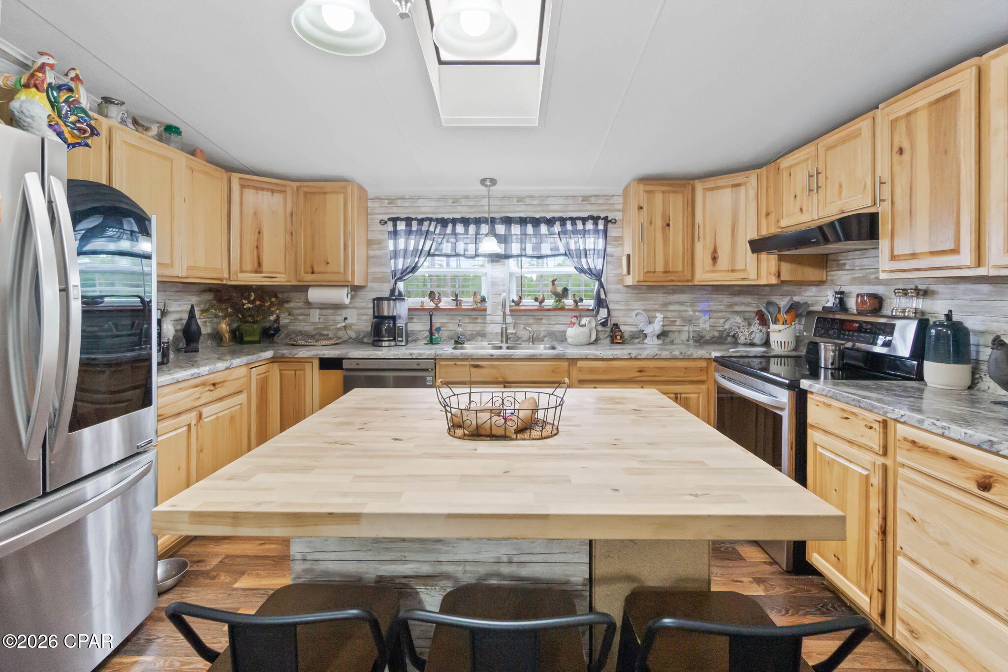 main property photo 20
