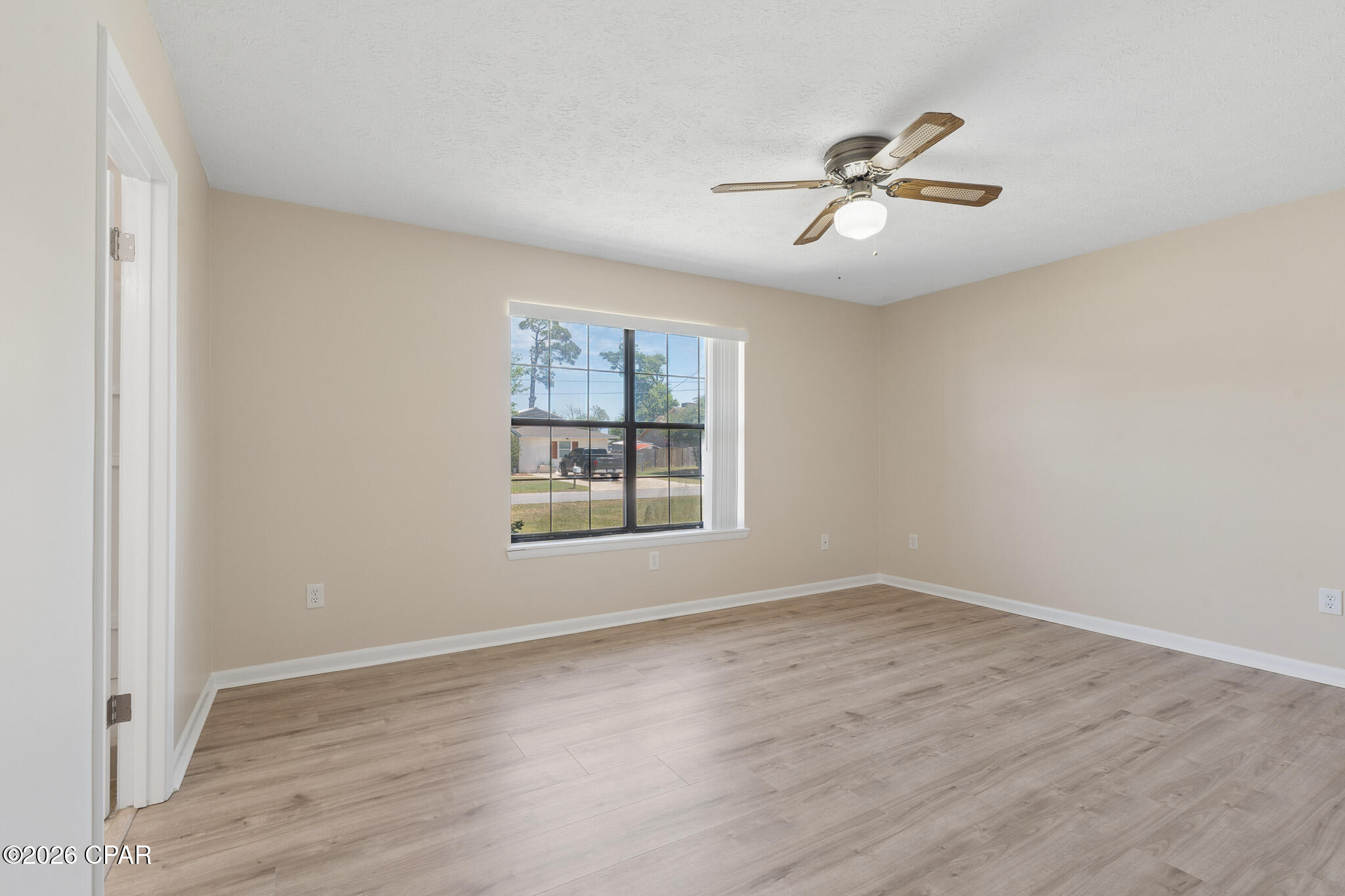 property viewer photo 17