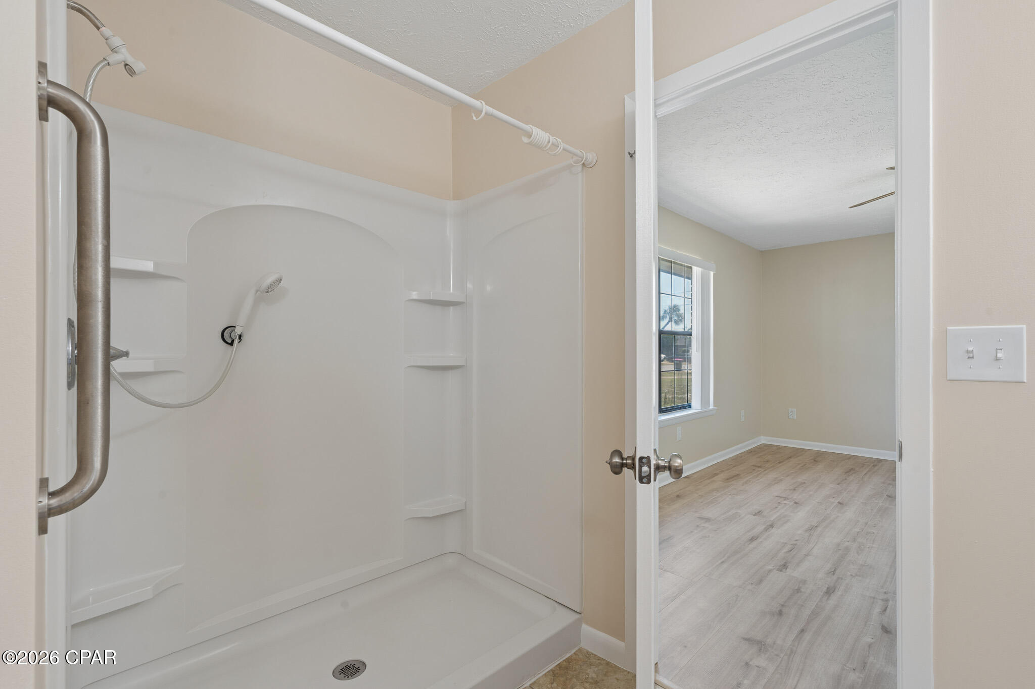 property viewer photo 18