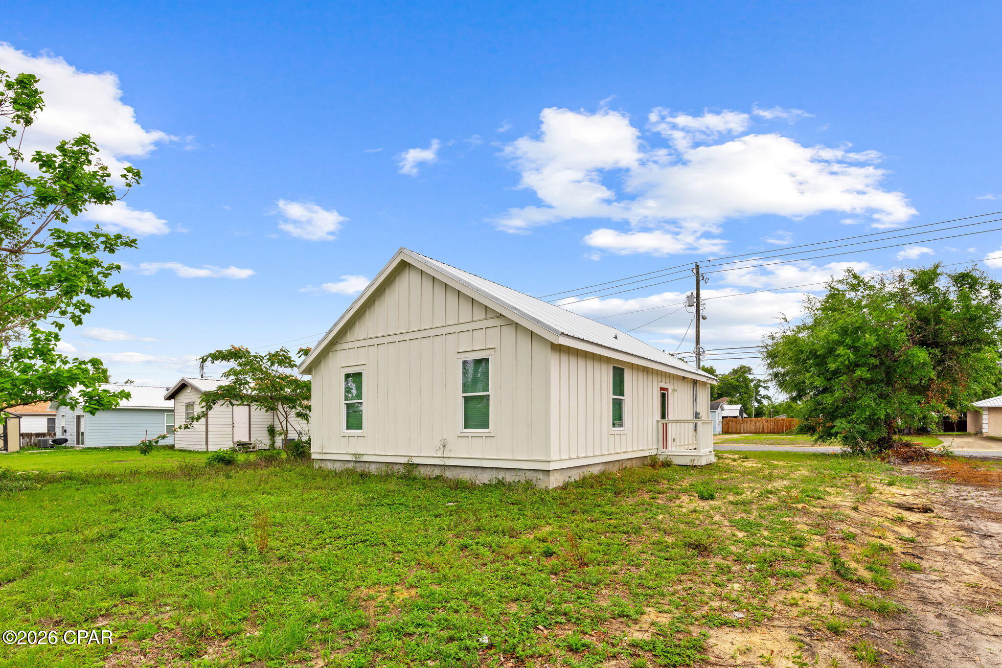 main property photo 5