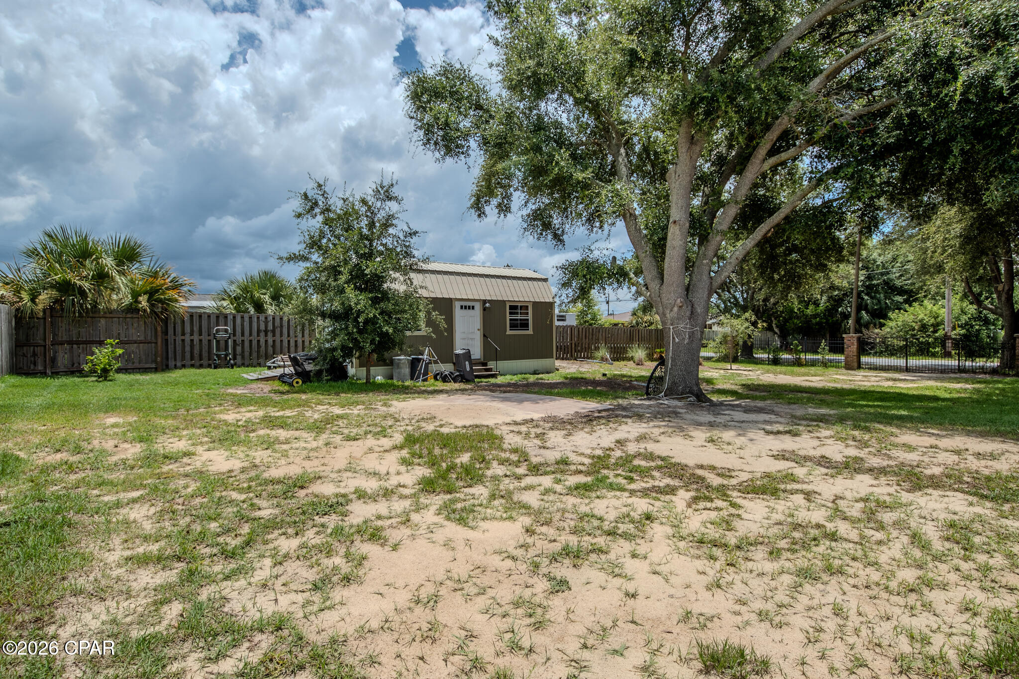 main property photo 40