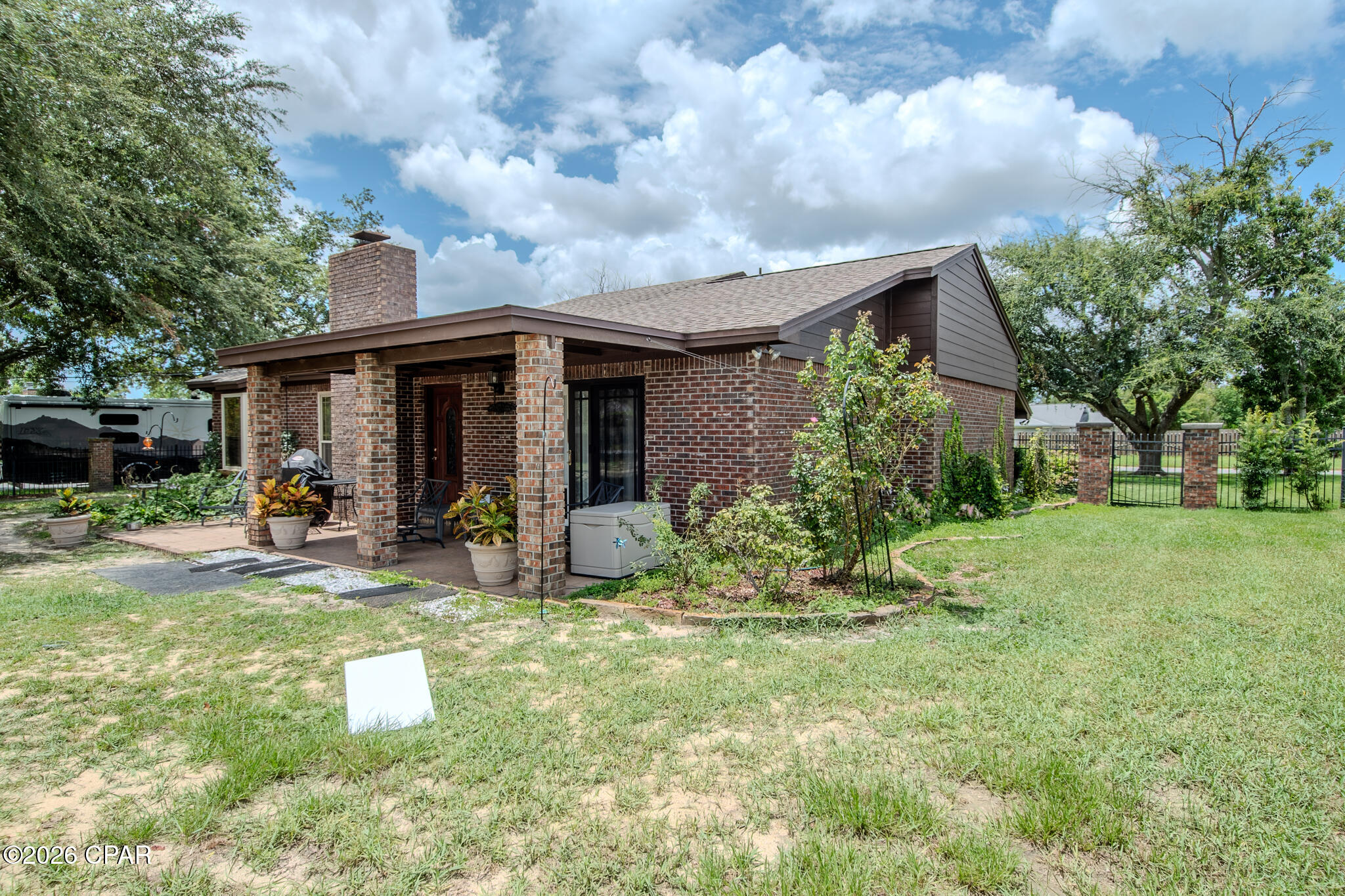 main property photo 41