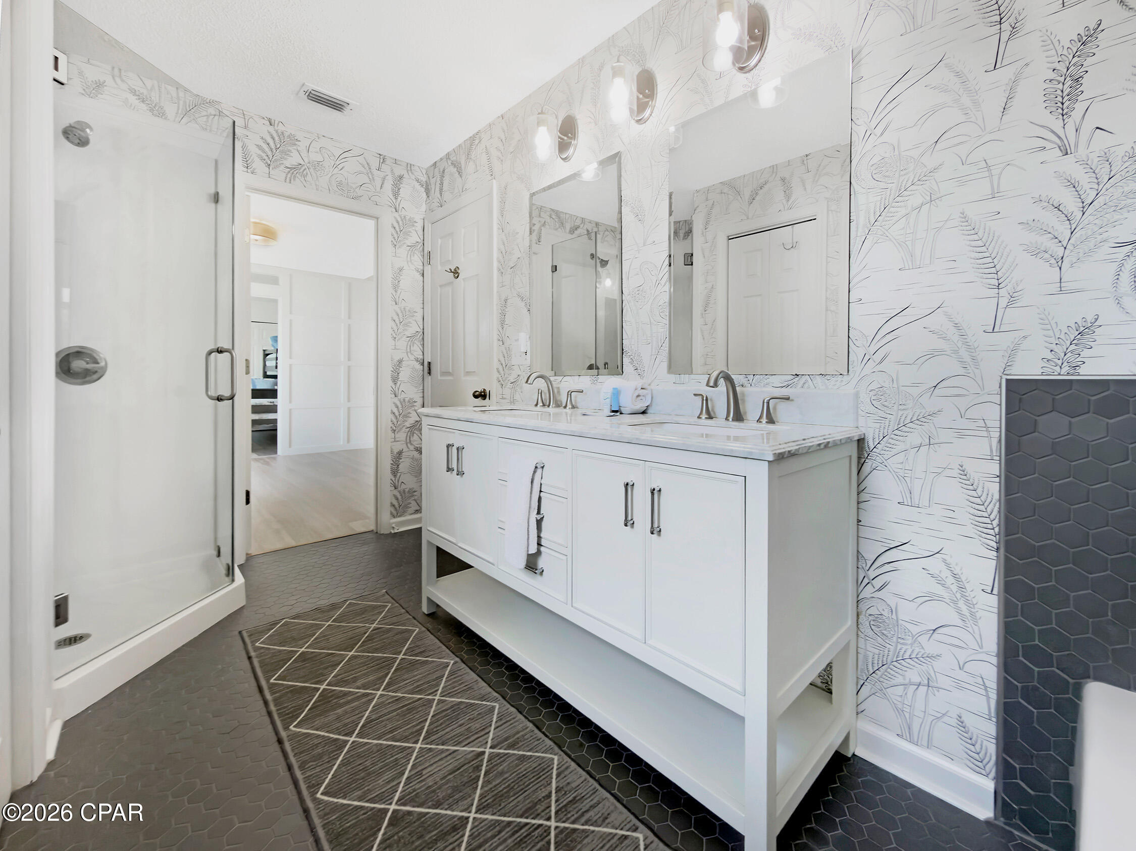 property viewer photo 37