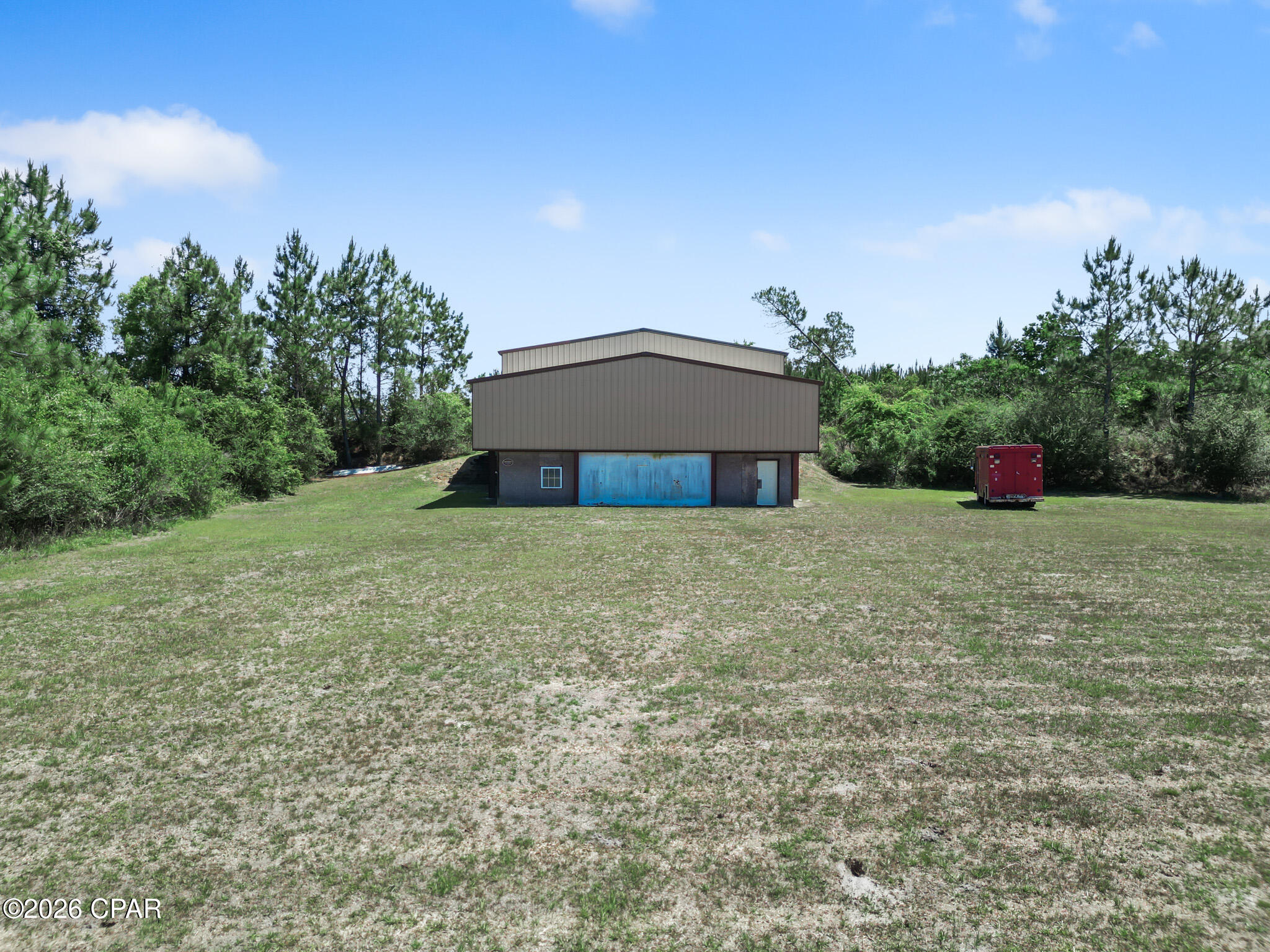 main property photo 18