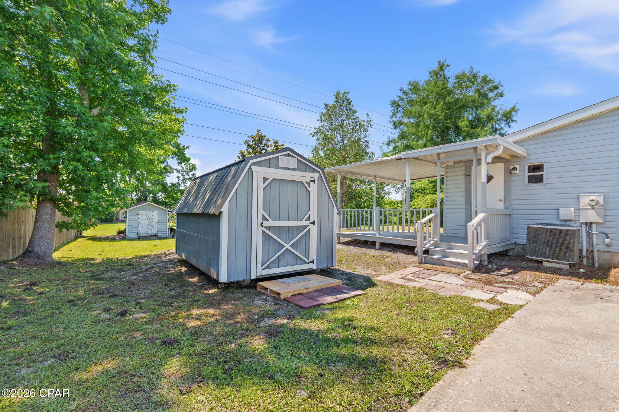 main property photo 28