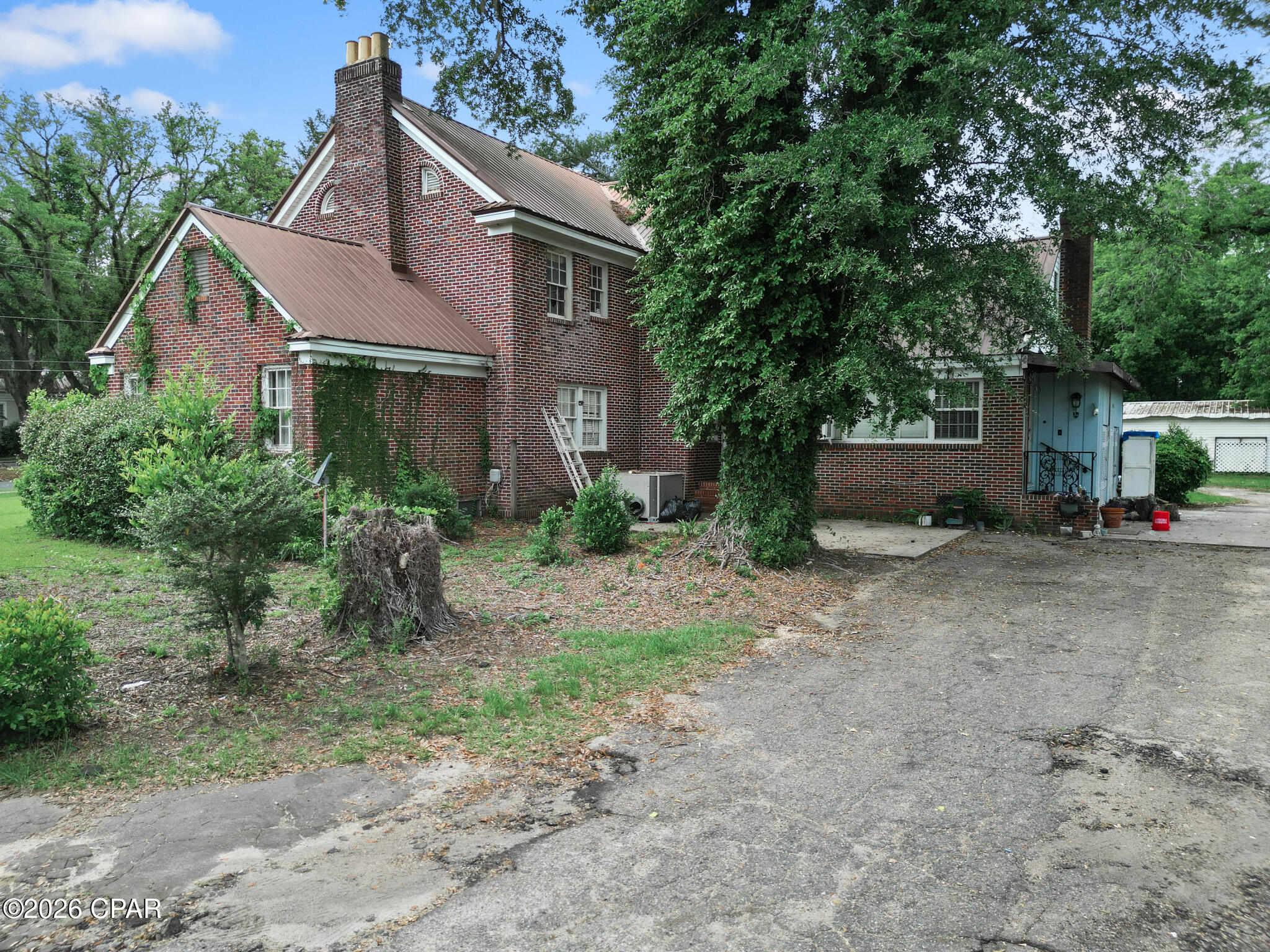 main property photo 5