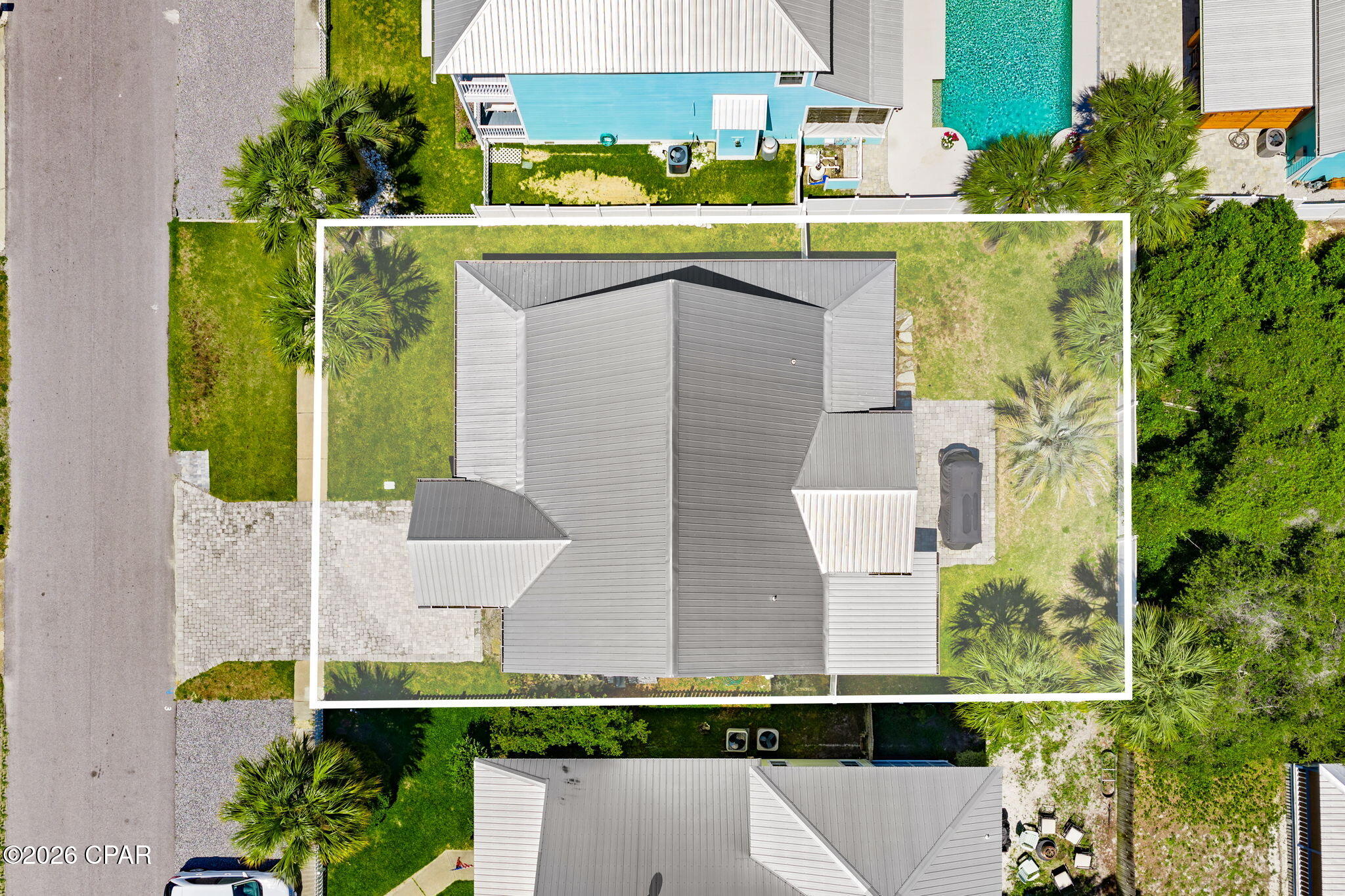 main property photo 40