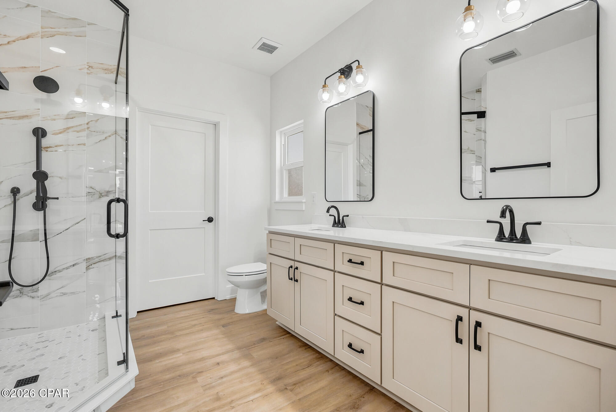 property viewer photo 16