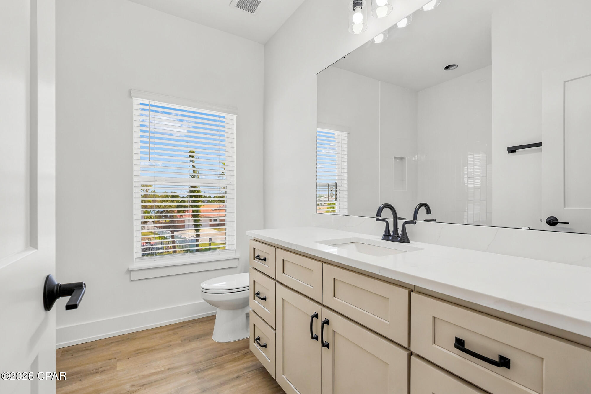 property viewer photo 22