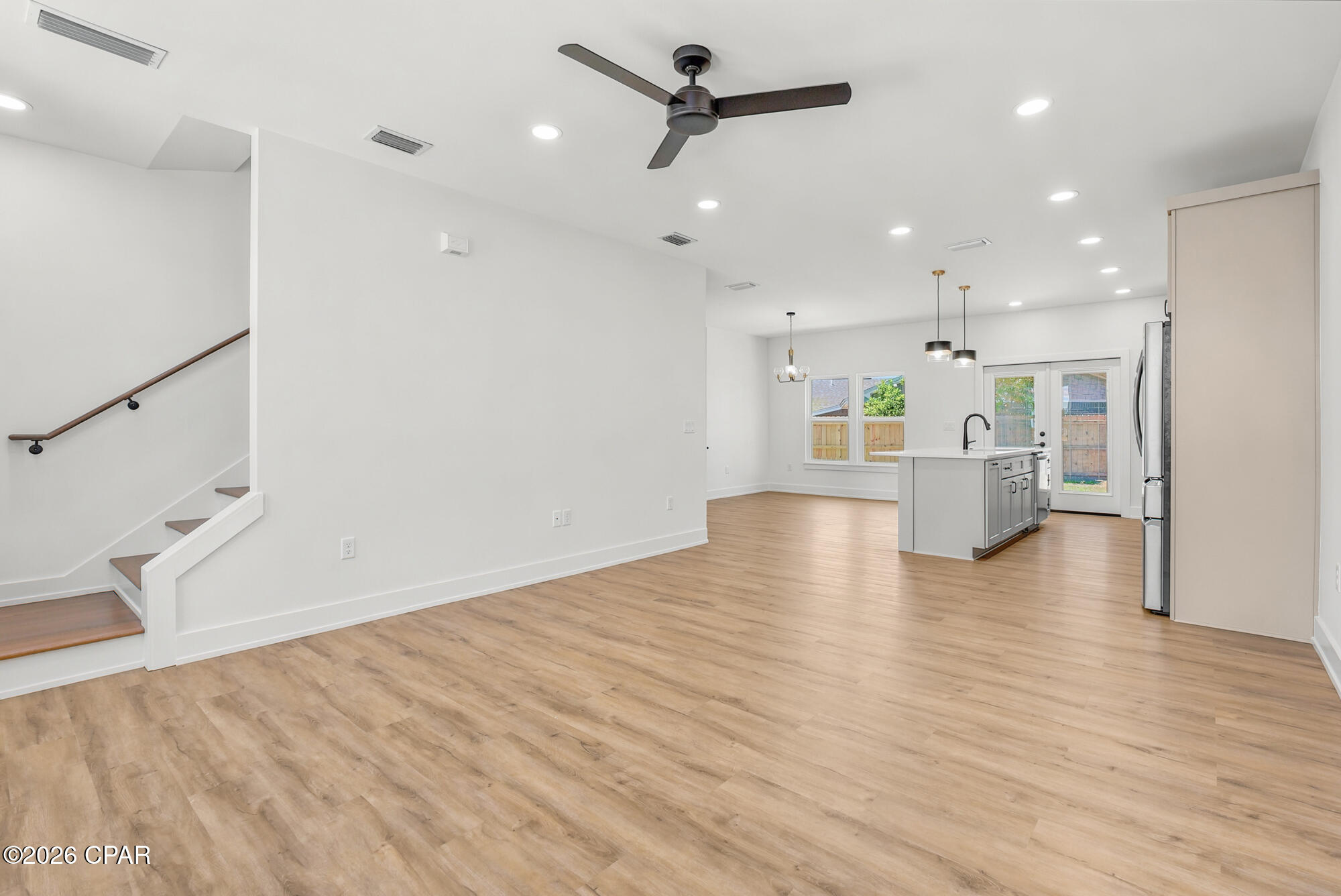 property viewer photo 9