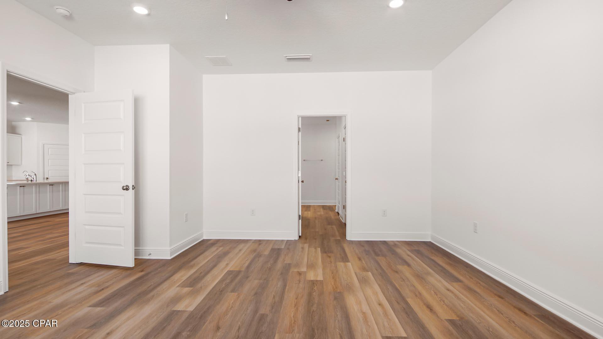 property viewer photo 13