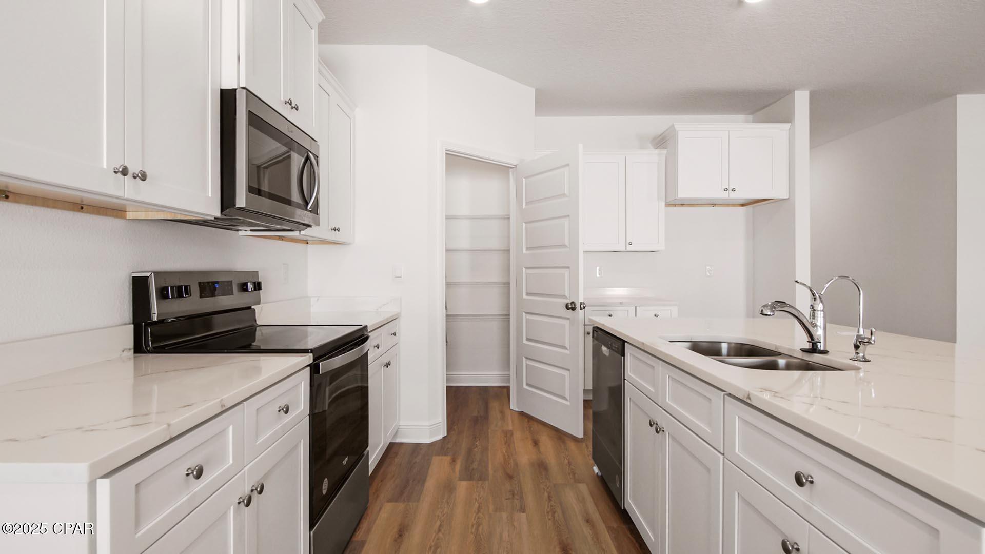 property viewer photo 6