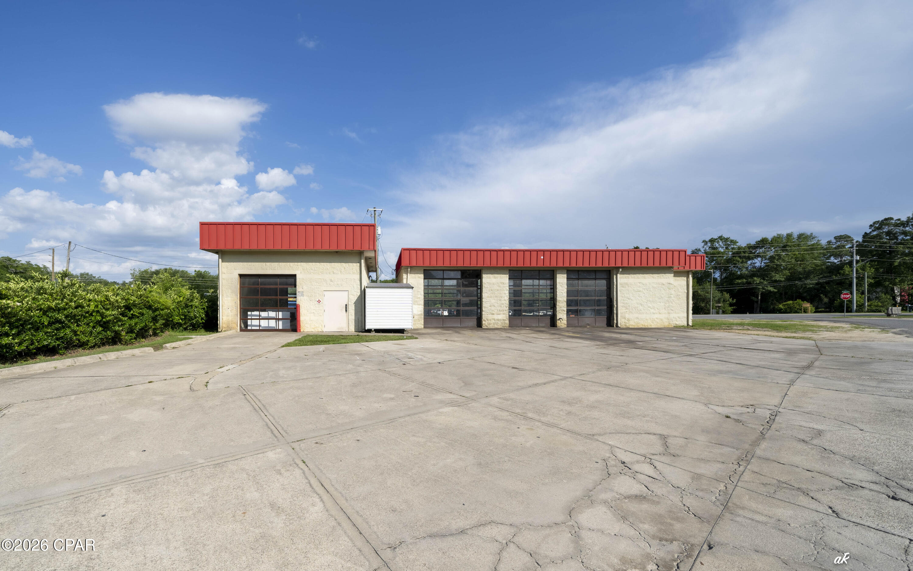 main property photo 12
