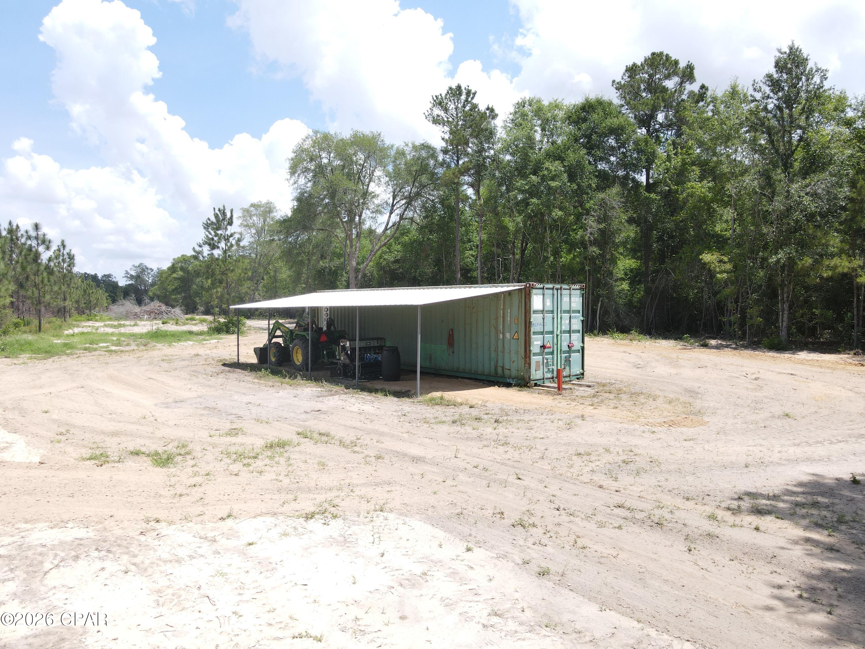 main property photo 13