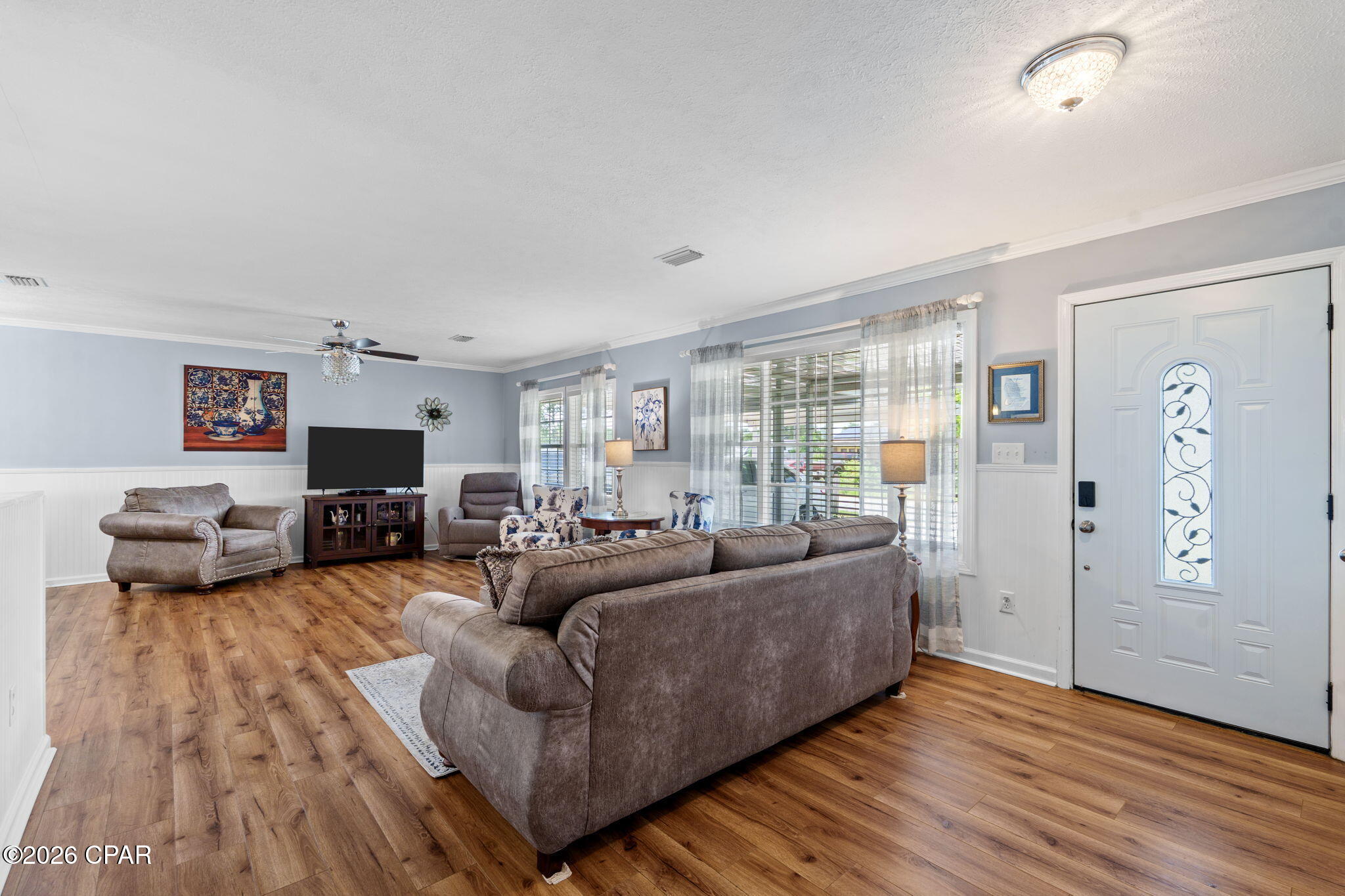 property viewer photo 2