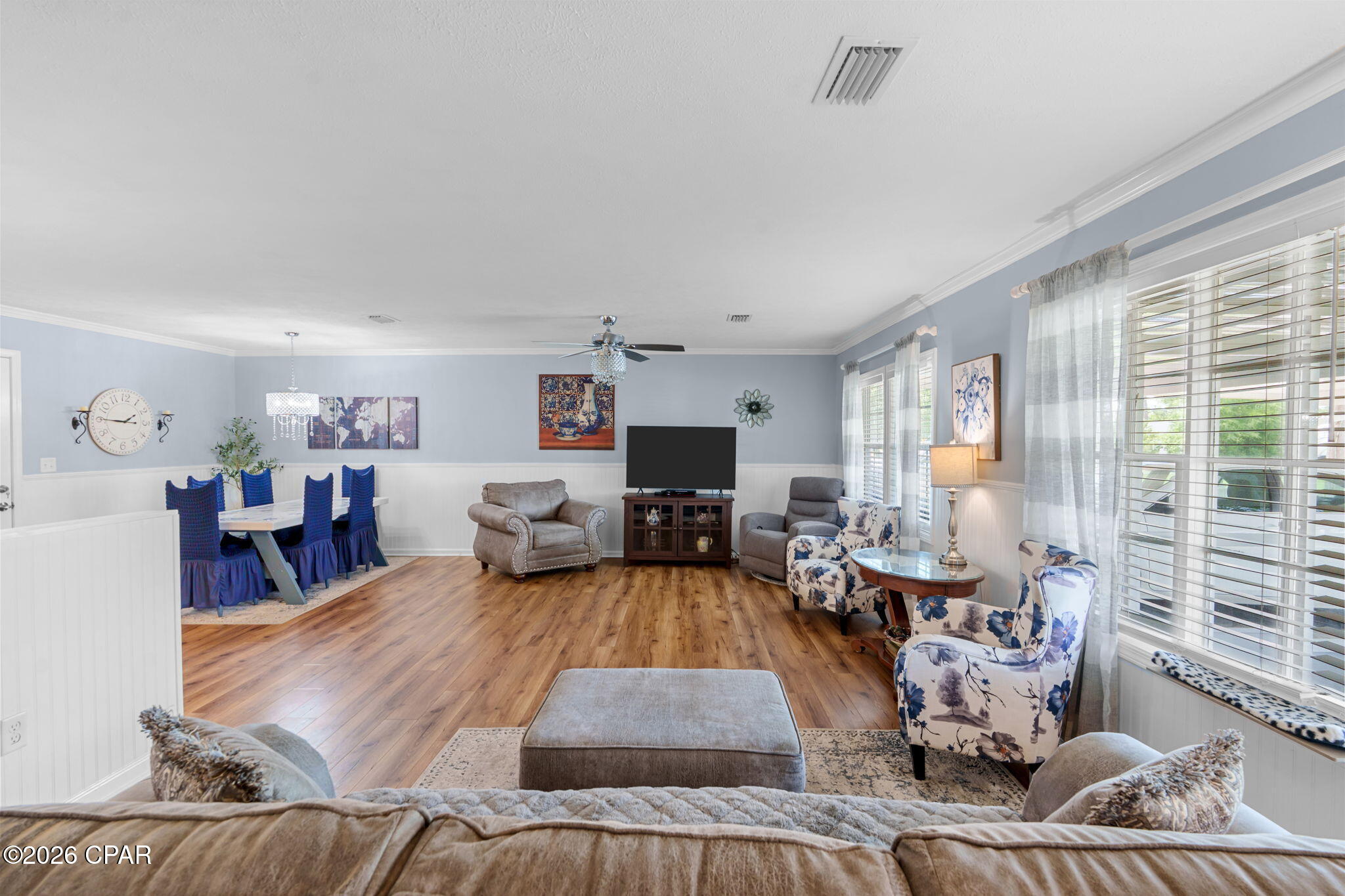 property viewer photo 3