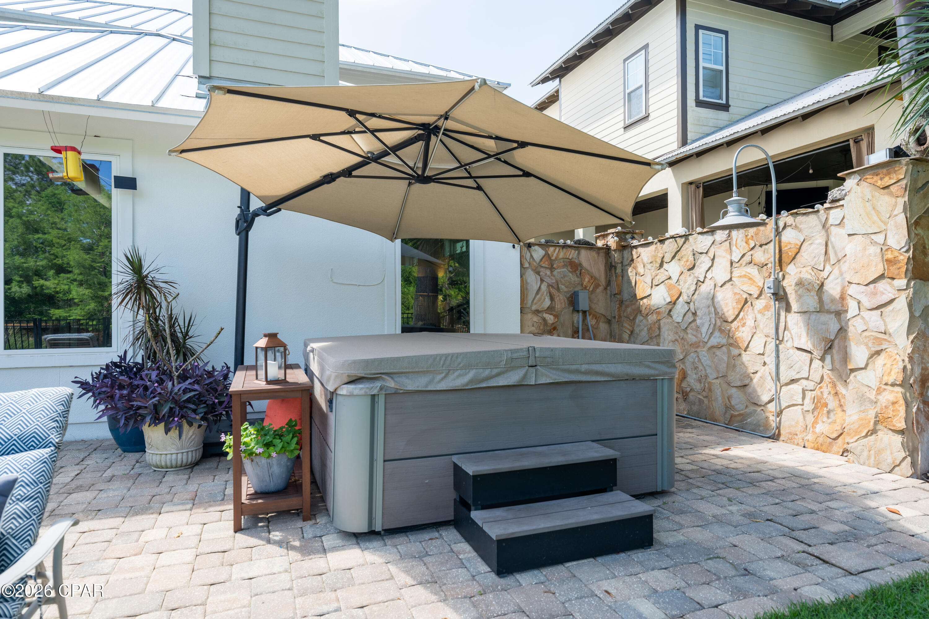 main property photo 50