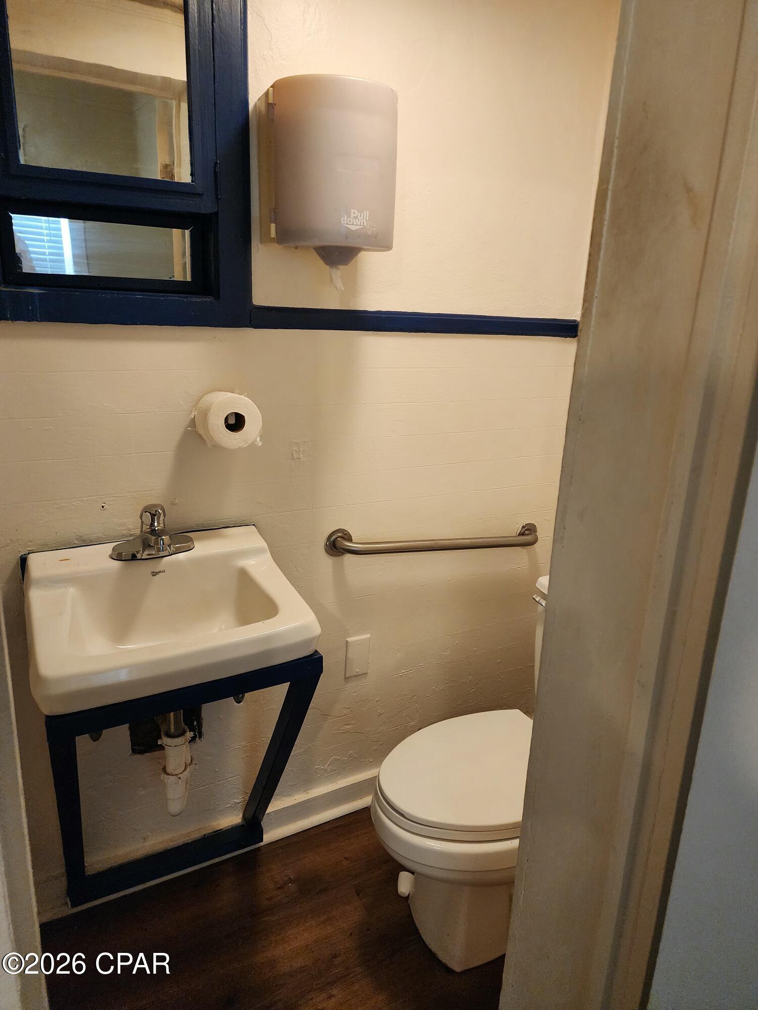 main property photo 17