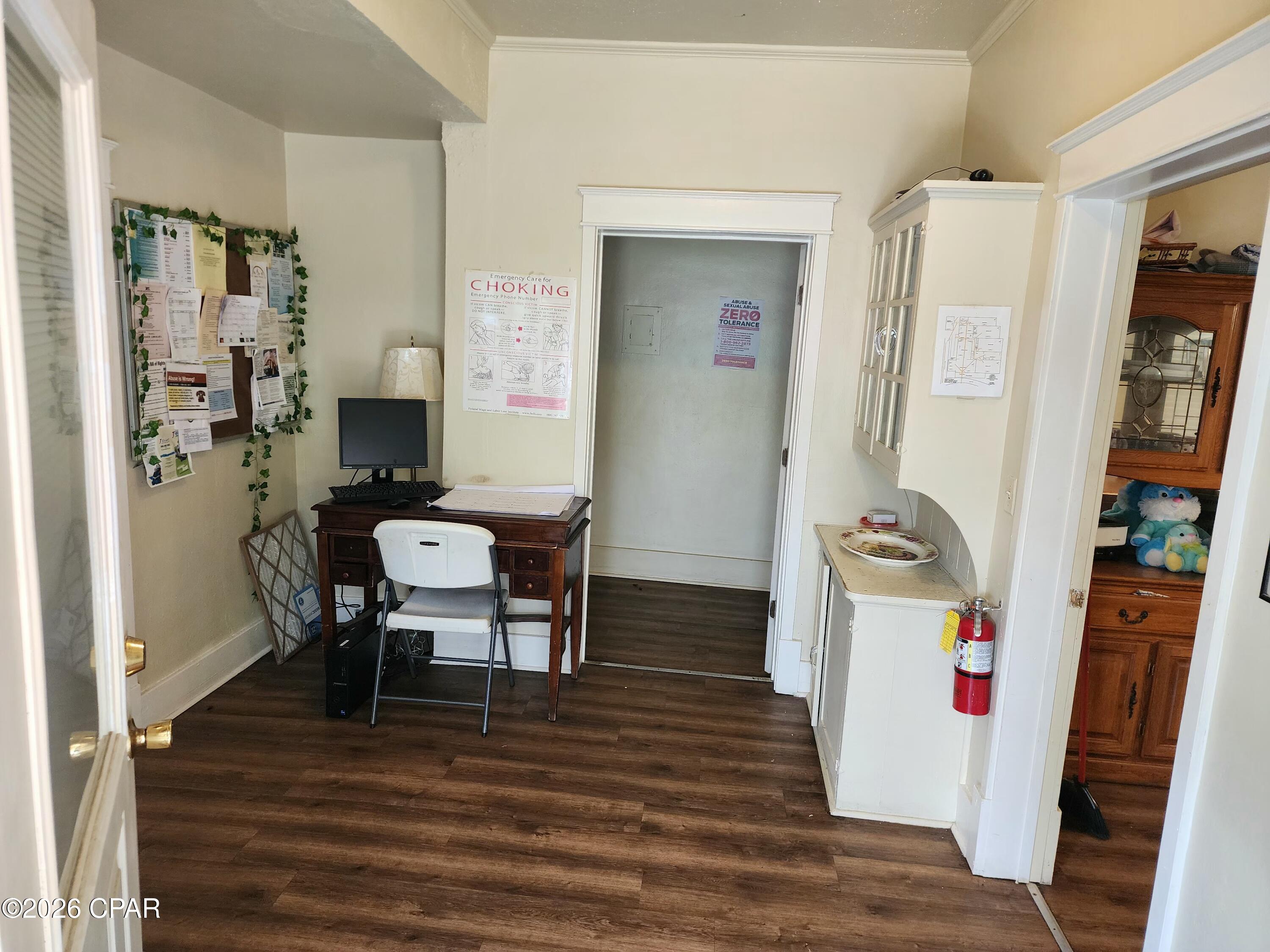 main property photo 8