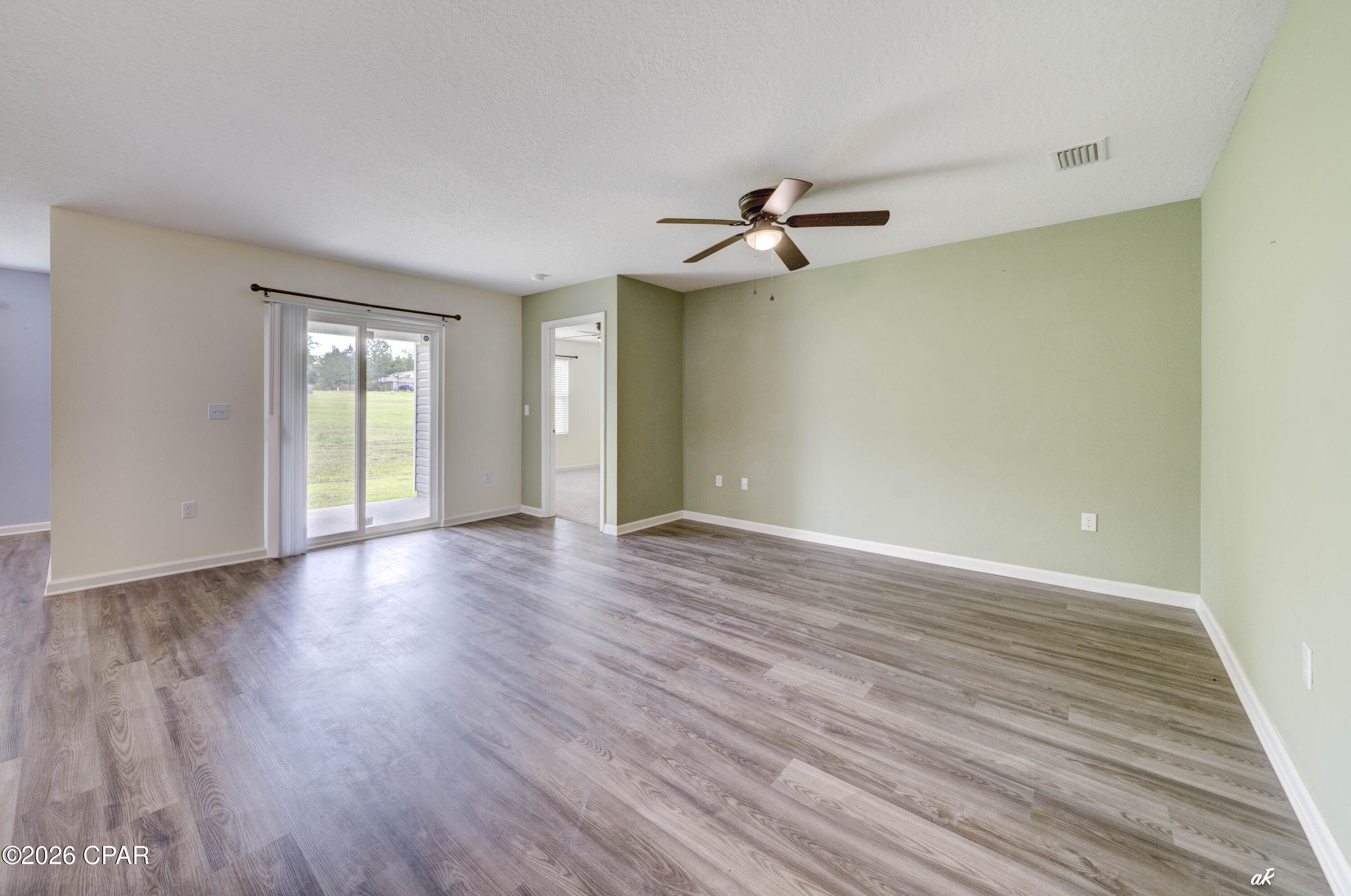property viewer photo 5
