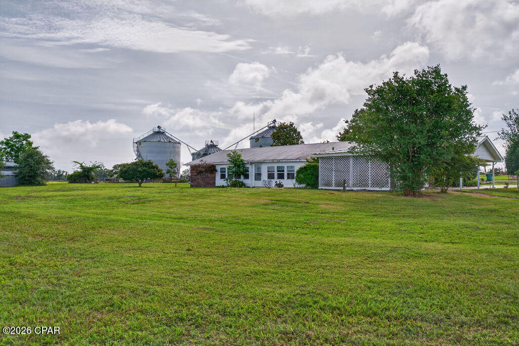 main property photo 47